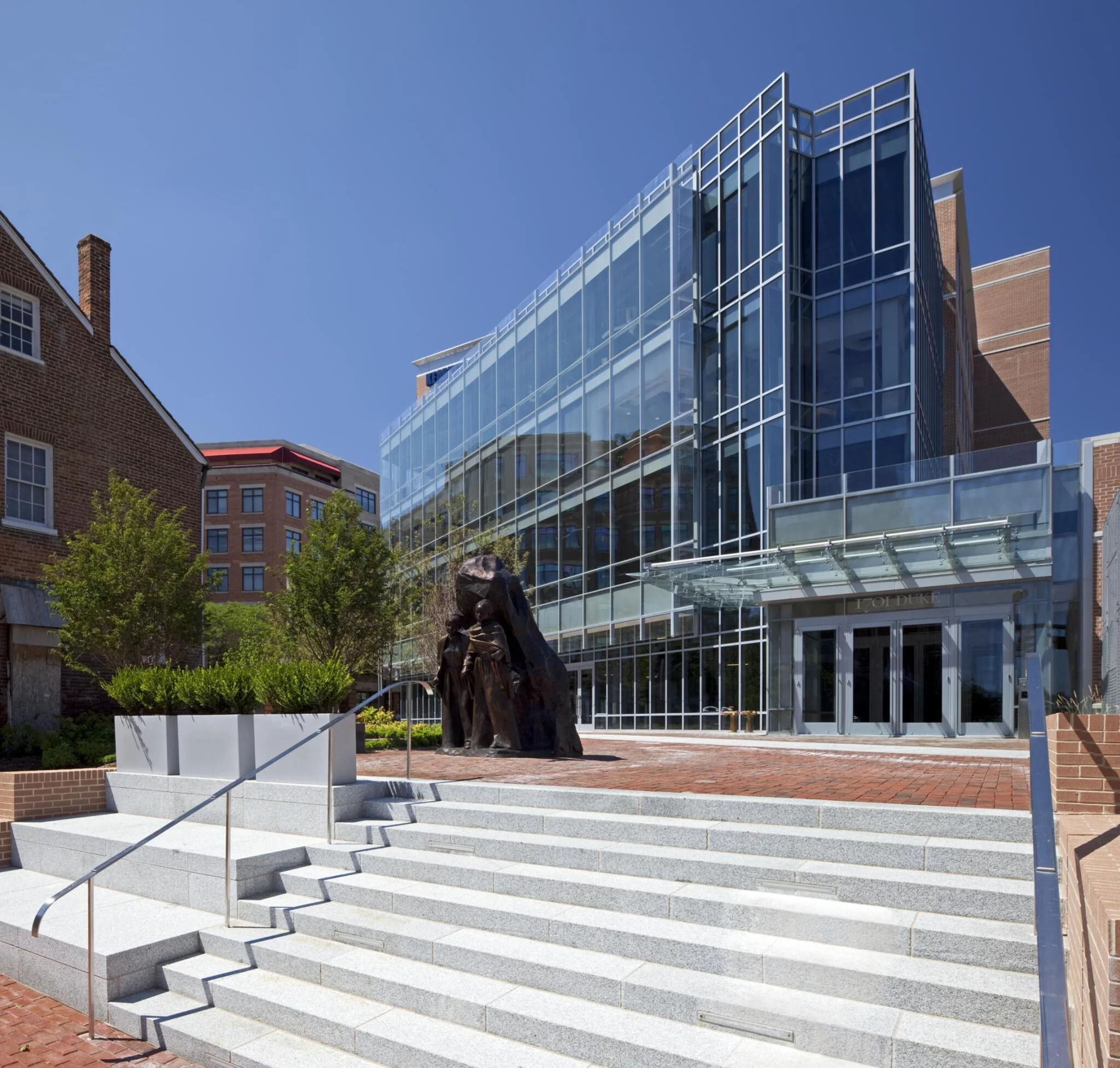 Edmonson Plaza — Lease in Alexandria, VA, photo 2 of 8
