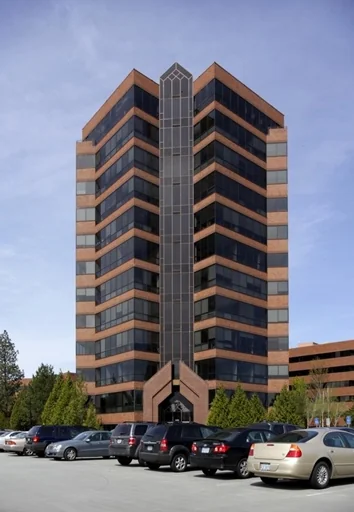 Lincoln Center Tower — Lease in Tigard, OR, photo 1 of 4
