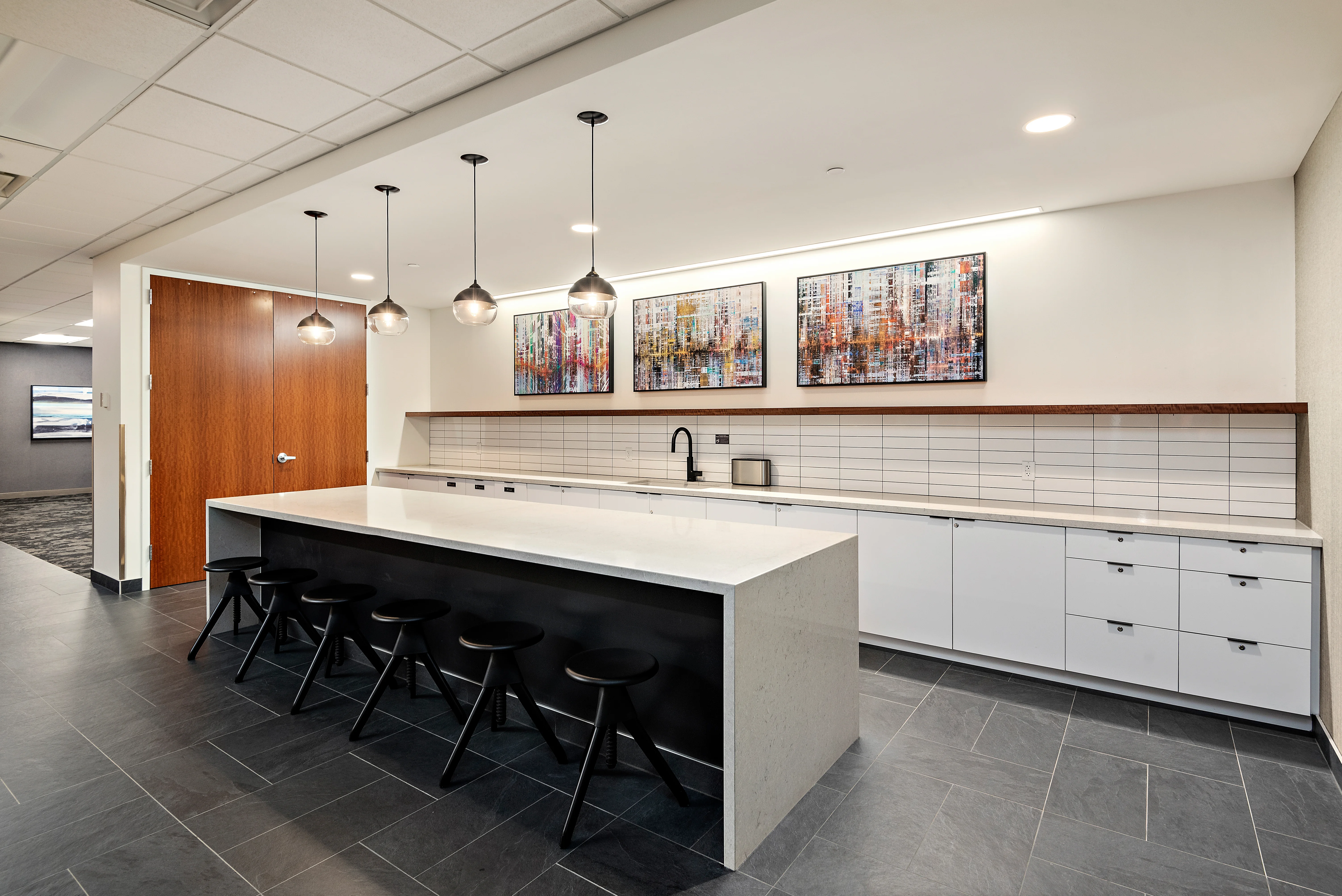 Crescent Ridge Corporate Center I — Lease in Minnetonka, MN, photo 3 of 8