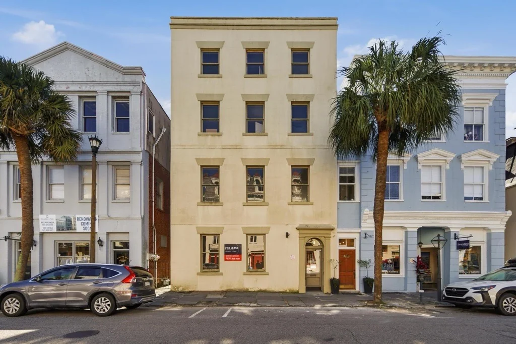61 Broad St — Lease in Charleston, SC, photo 1 of 4