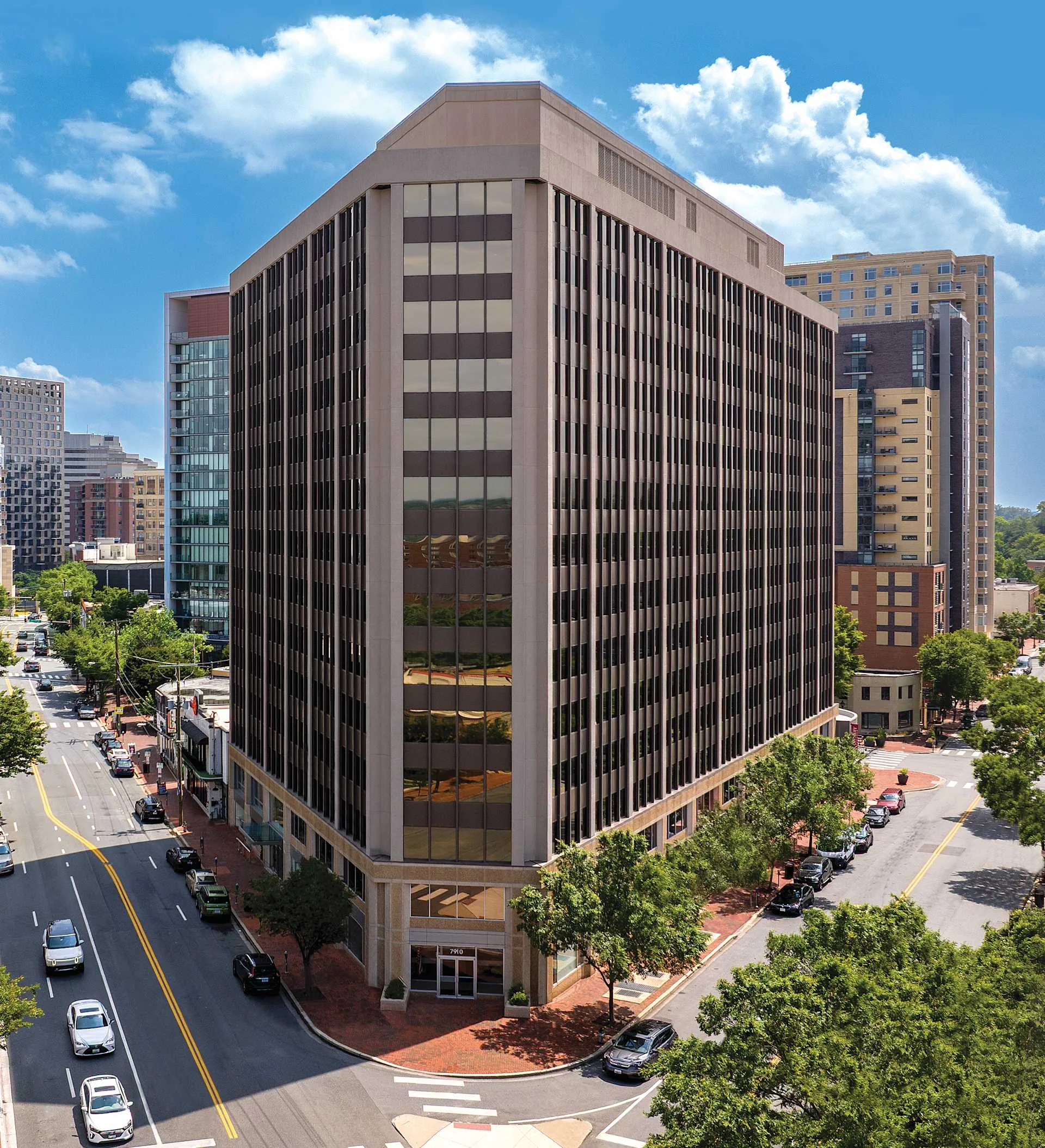 Landow Building — Lease in Bethesda, MD, photo 1 of 8