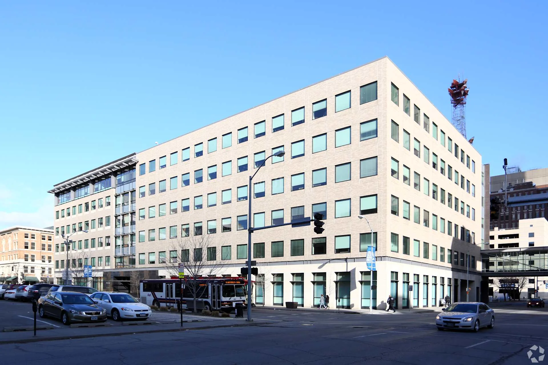 909 Locust St - photo 20 - Des Moines, IA