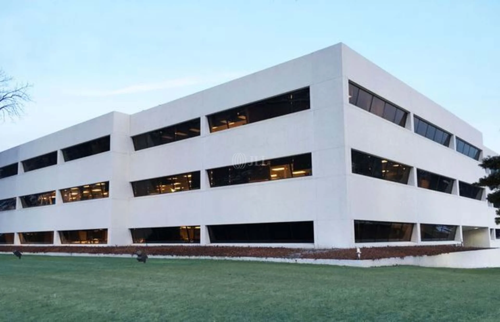 Westridge III — Lease in West Des Moines, IA, photo 3 of 8