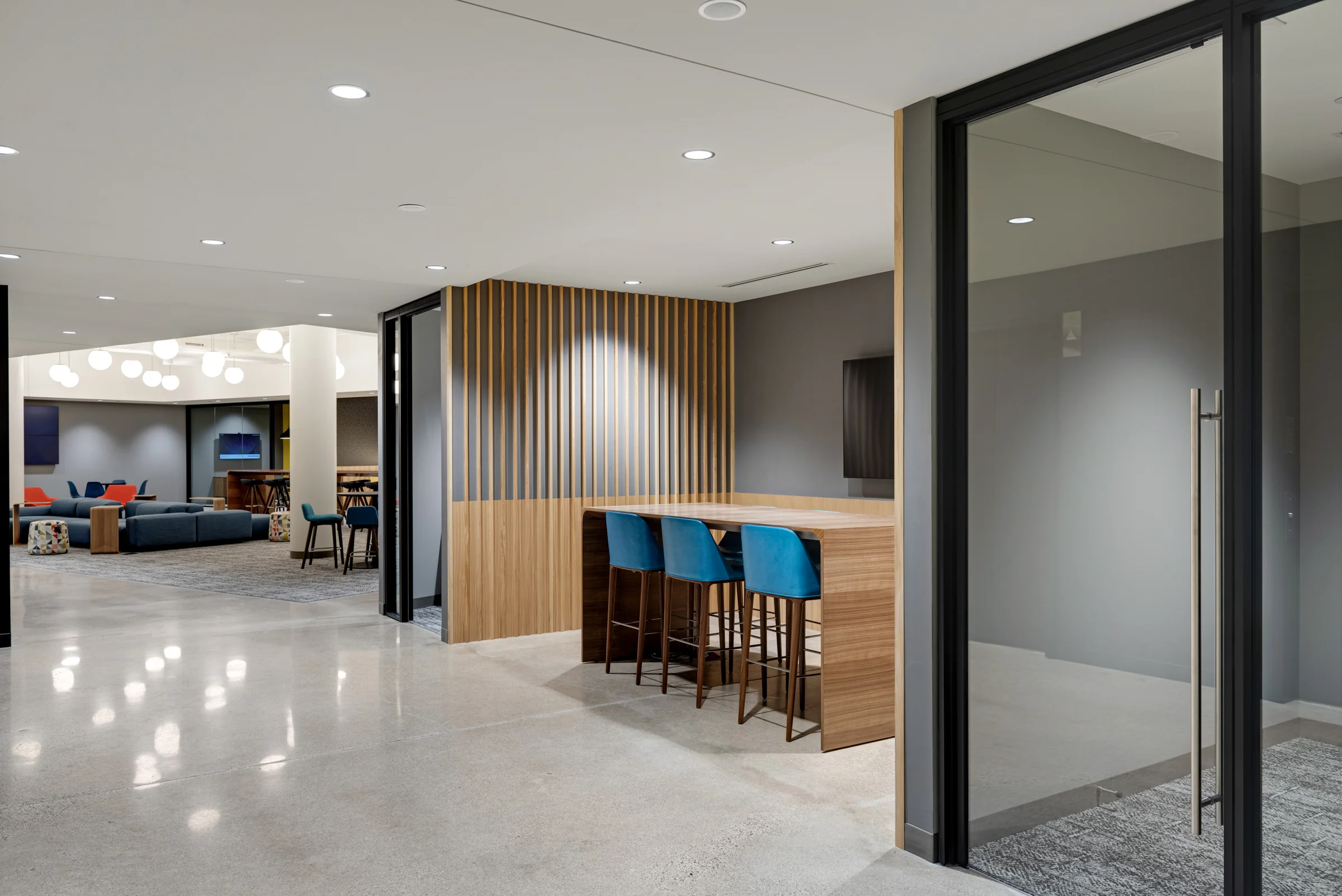 Eagandale Corporate Center — Lease in Eagan, MN, photo 4 of 8