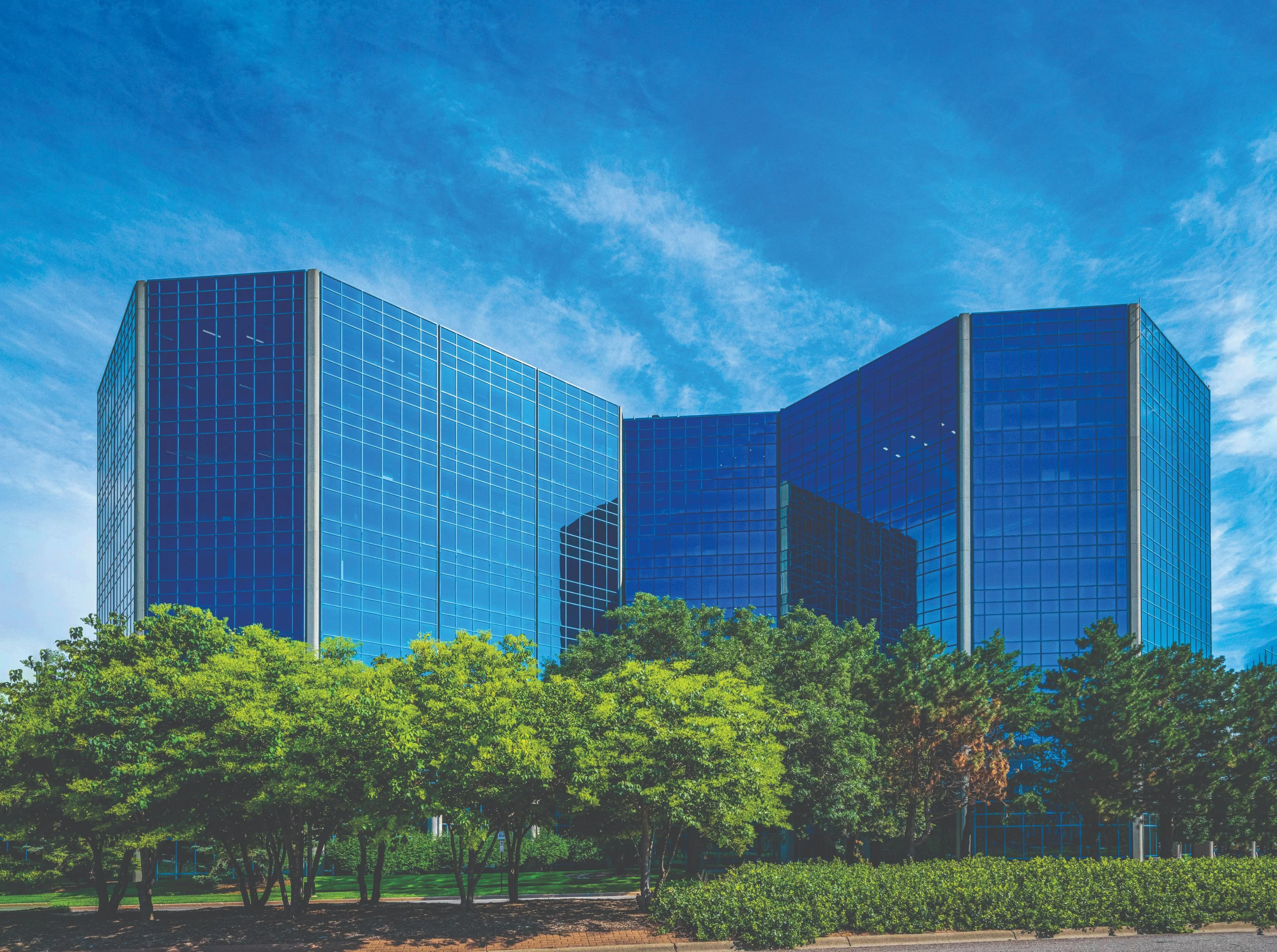 International Plaza — Lease in Bloomington, MN, photo 1 of 8