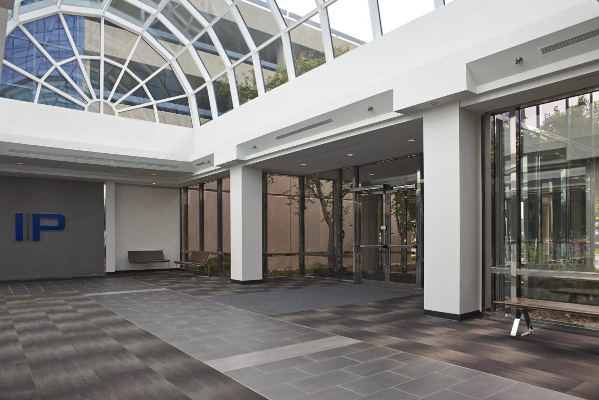 International Plaza — Lease in Bloomington, MN, photo 4 of 8
