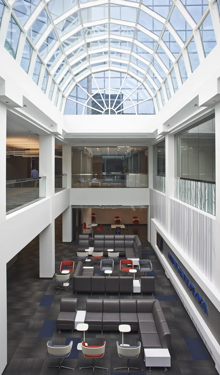 International Plaza — Lease in Bloomington, MN, photo 3 of 8