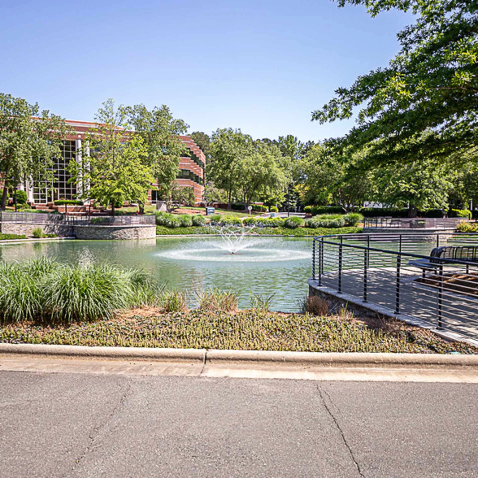 Quadrangle 5 — Lease in Chapel Hill, NC, photo 2 of 4