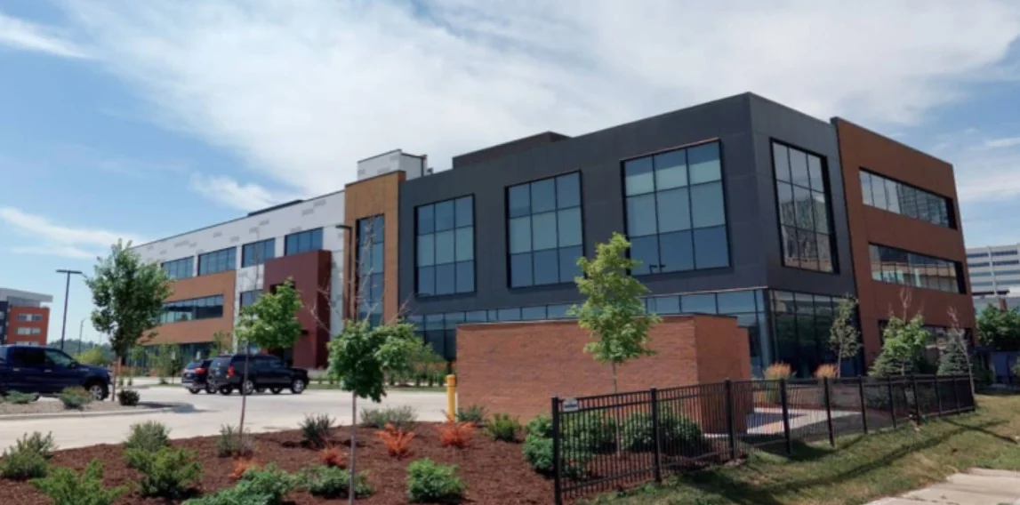 Gray's Lake Office Park