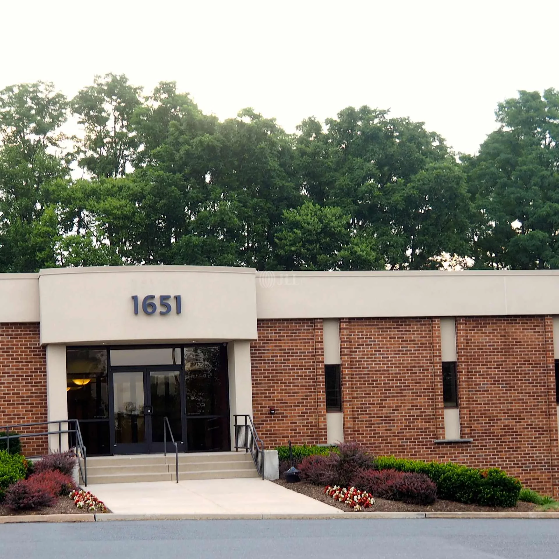 1651 N Cedar Crest Blvd — Lease in Allentown, PA, photo 3 of 4
