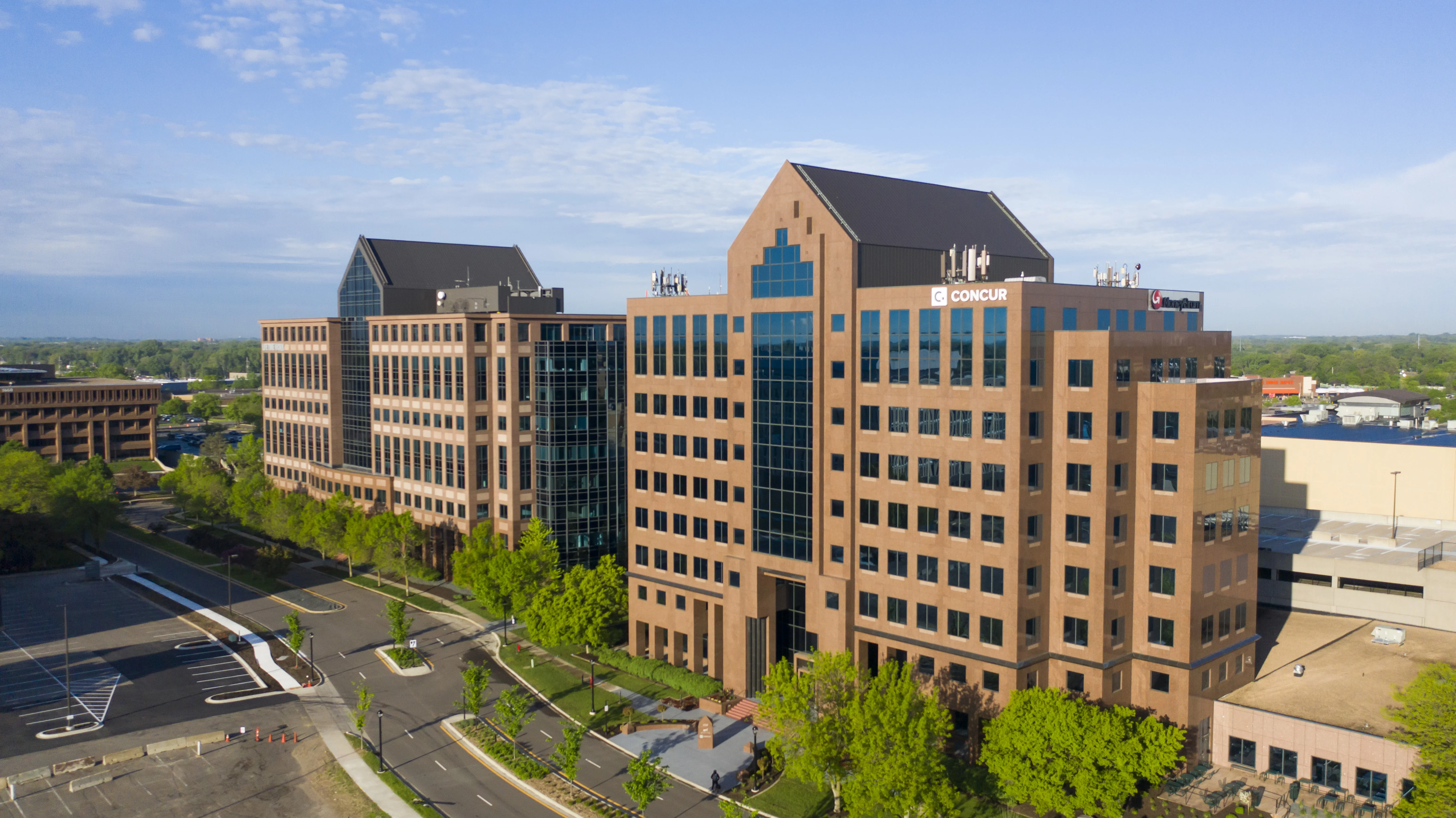 1550 Tower at West End — Lease in Saint Louis Park, MN, photo 1 of 8