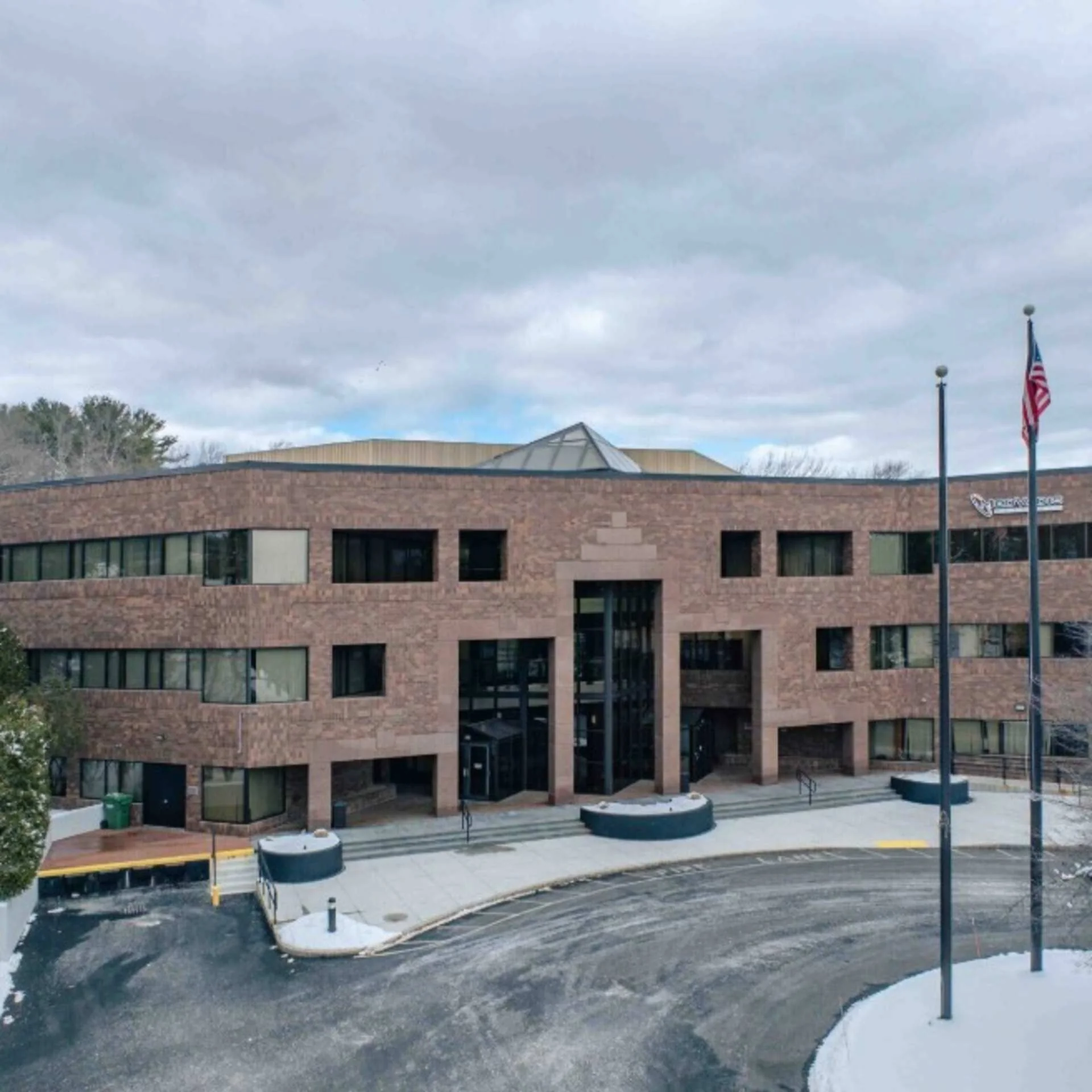 Somerset Court — Lease in Waltham, MA, photo 1 of 1