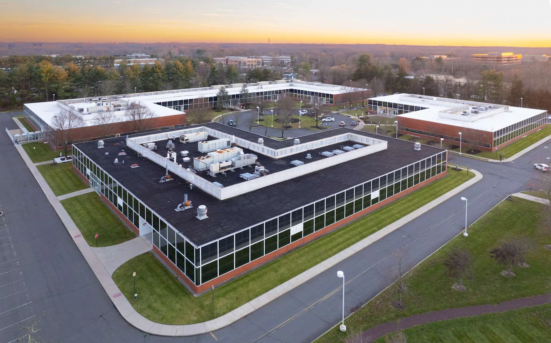 University Square — Lease in Princeton, NJ, photo 2 of 2