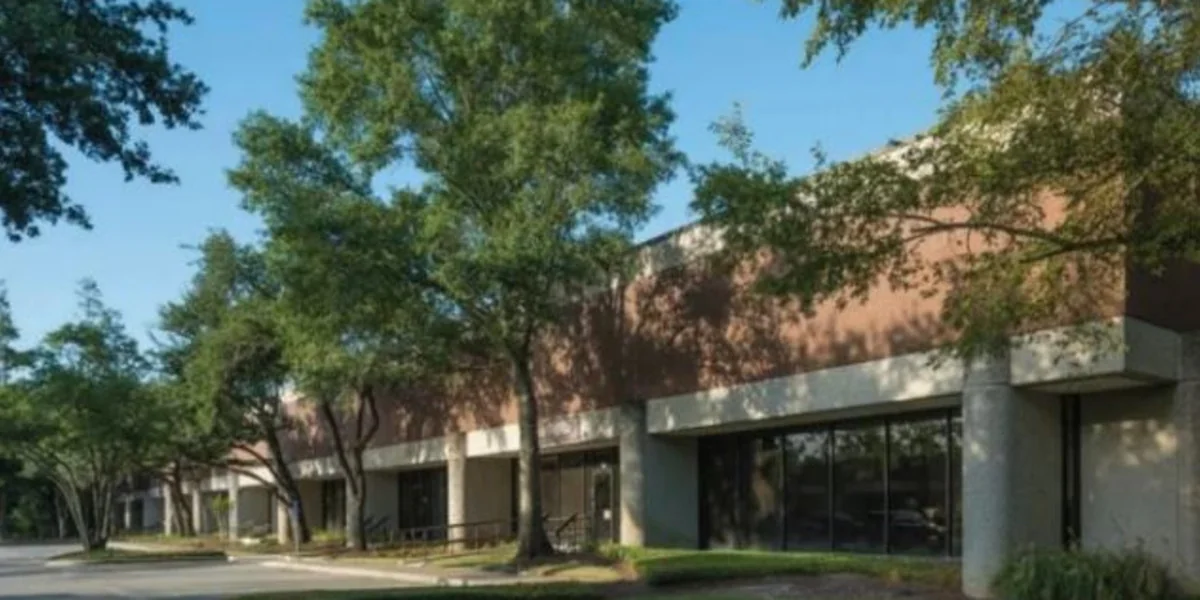 1442 Lake Front Cir — Lease in The Woodlands, TX, photo 4 of 4