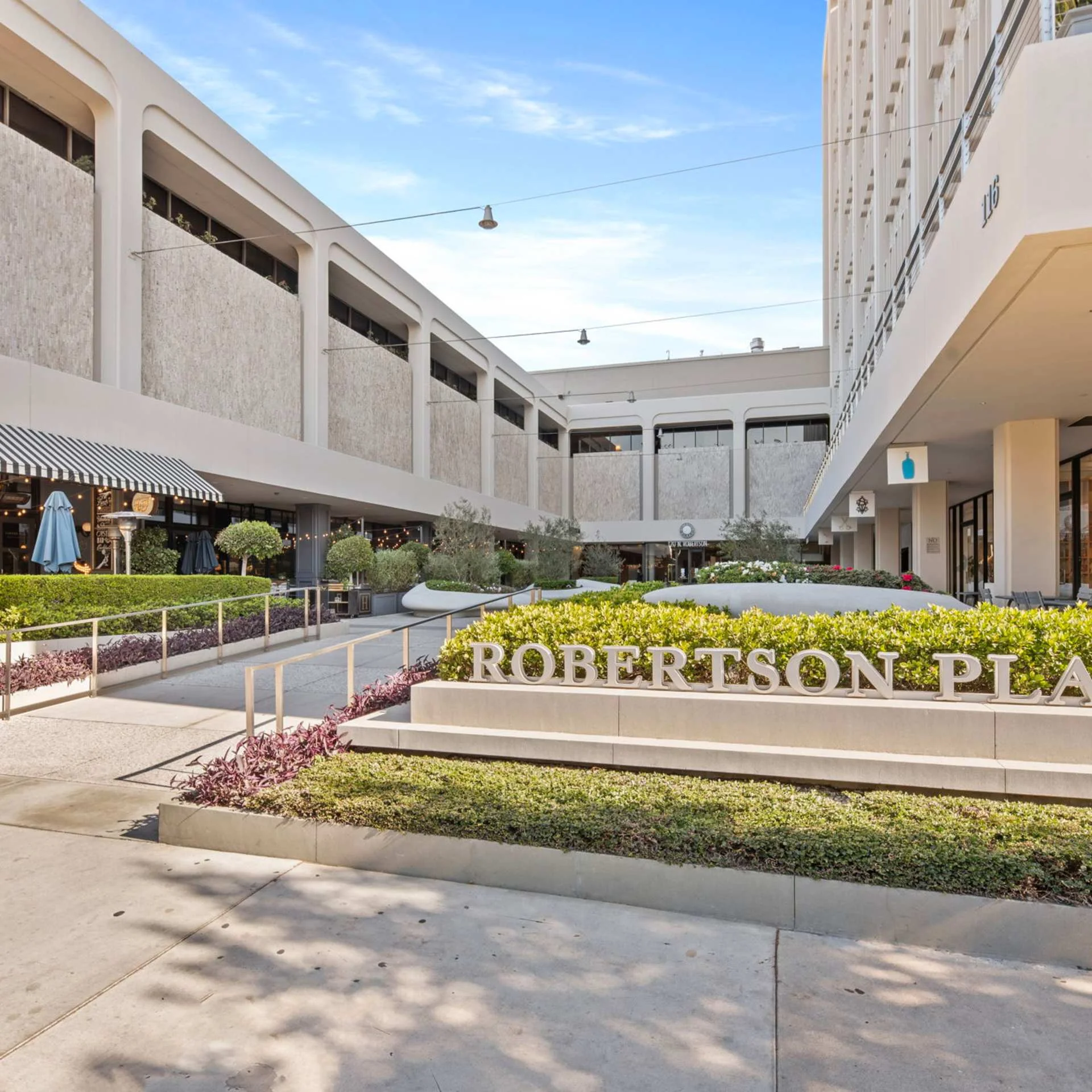Robertson Plaza