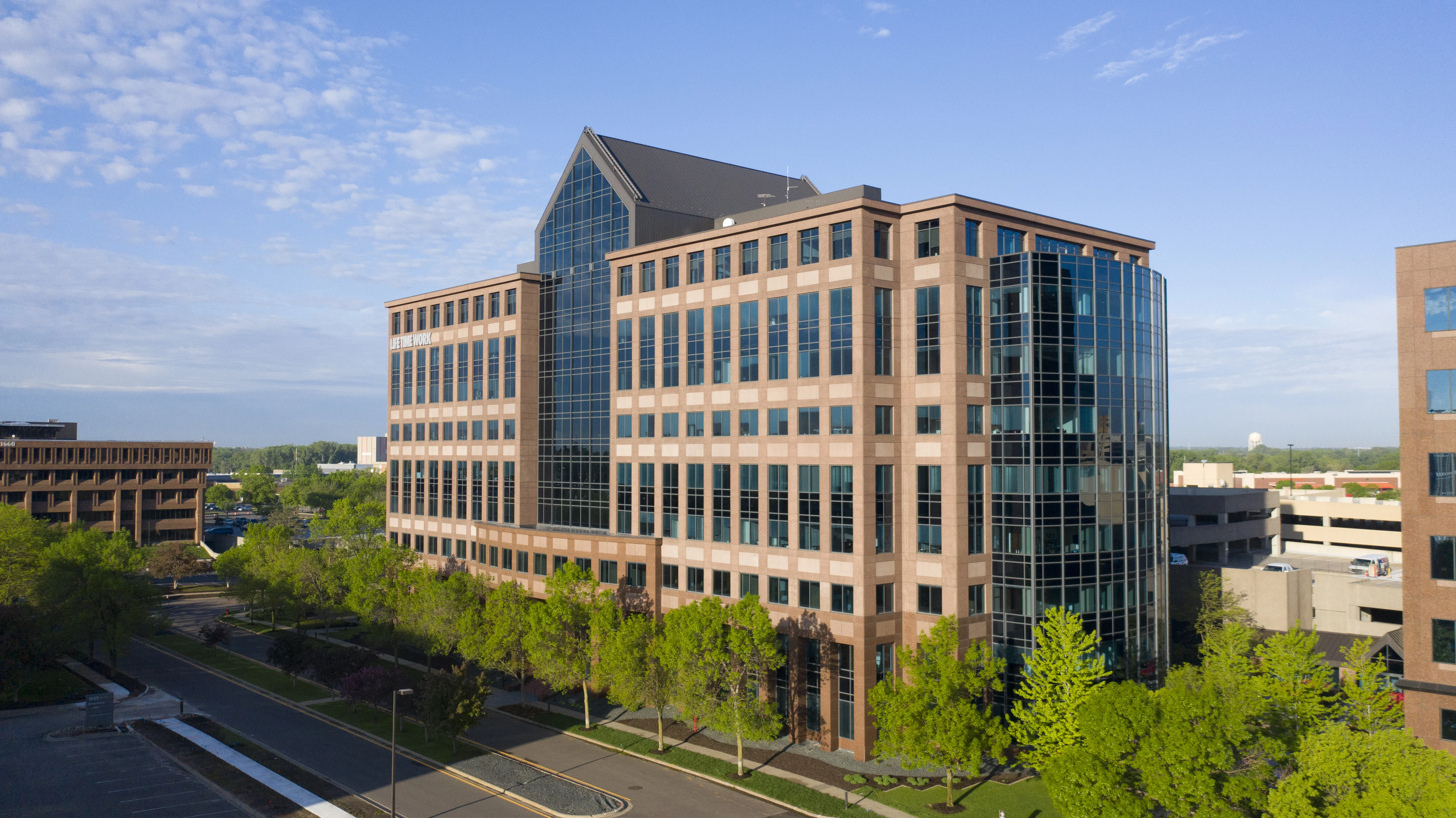 1600 Tower at West End — Lease in Saint Louis Park, MN, photo 1 of 8