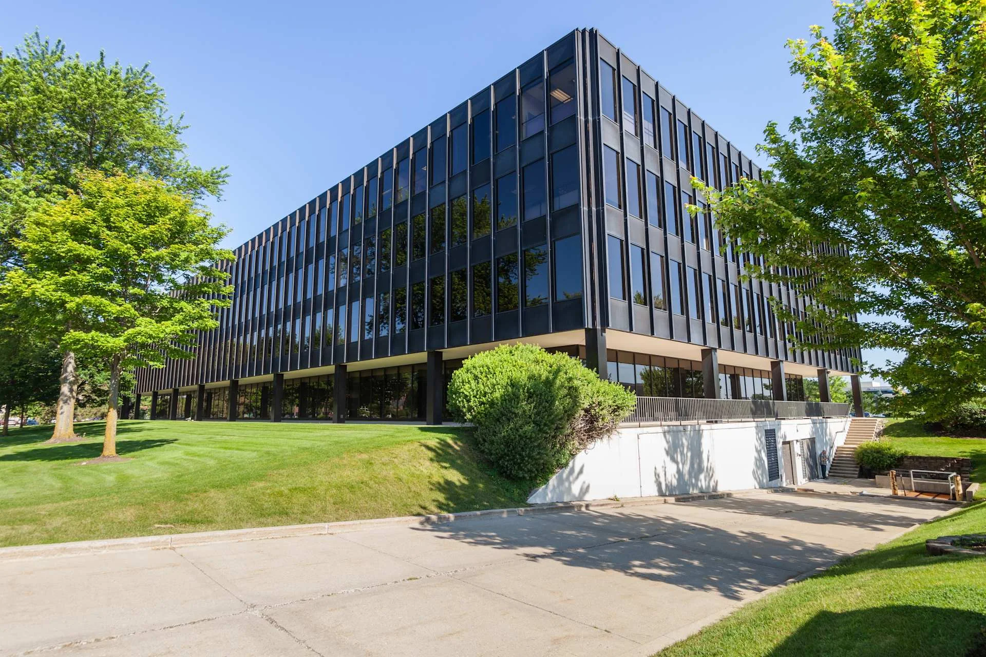 200 South Executive - photo 3 - Brookfield, WI