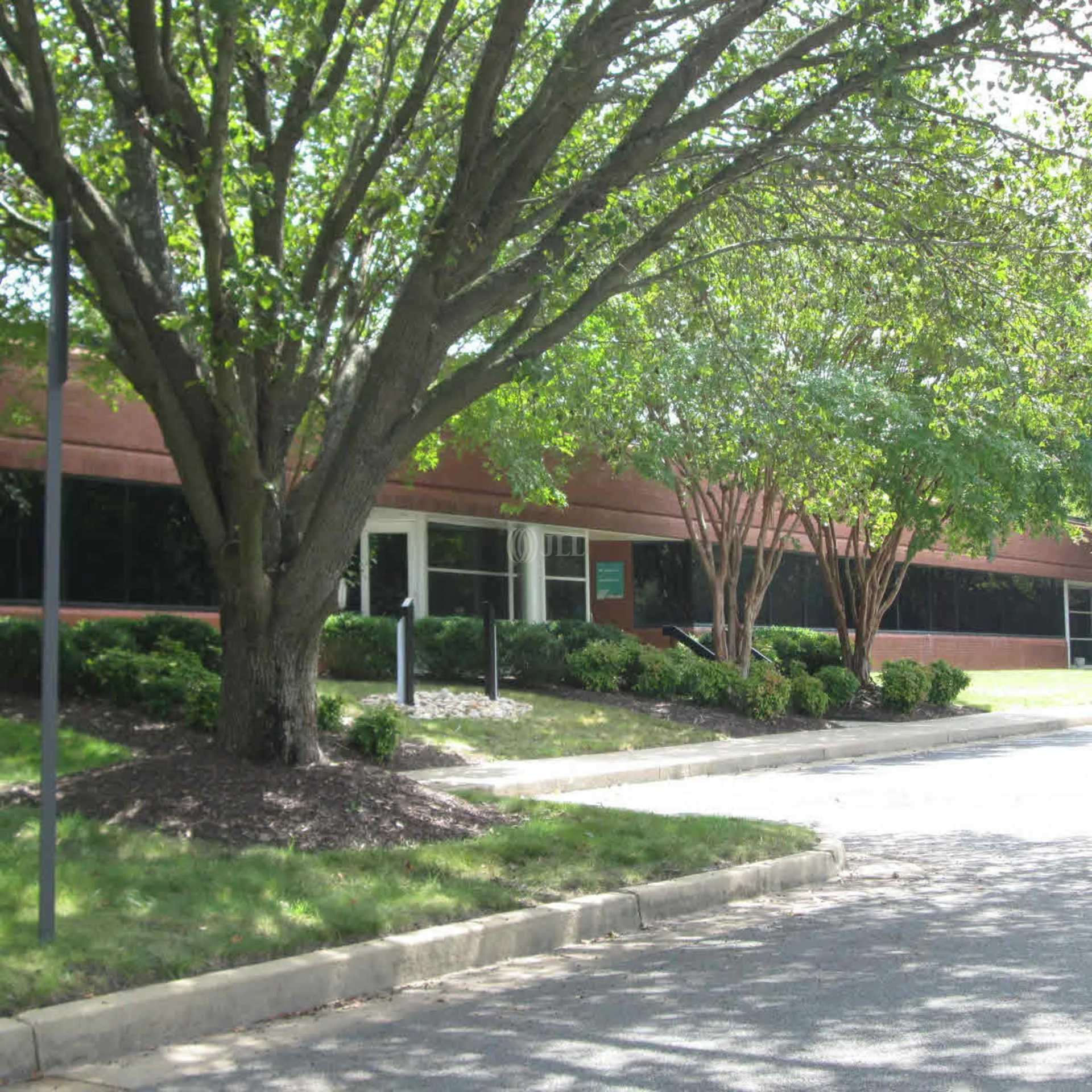 Center Park II — Lease in Glen Allen, VA, photo 2 of 4