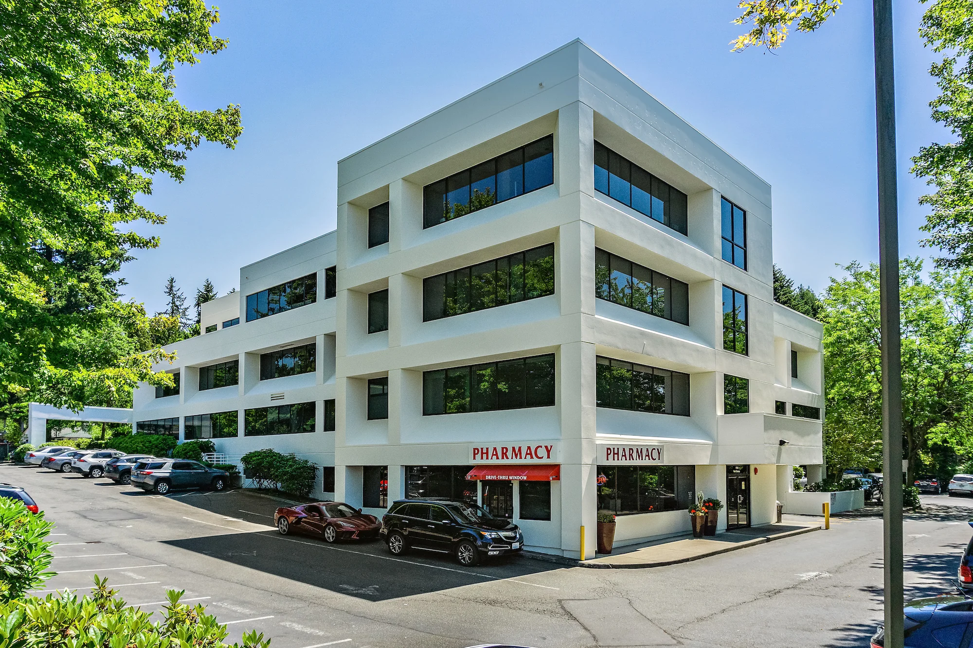 Woodinville Medical Center — Lease in Woodinville, WA, photo 2 of 8