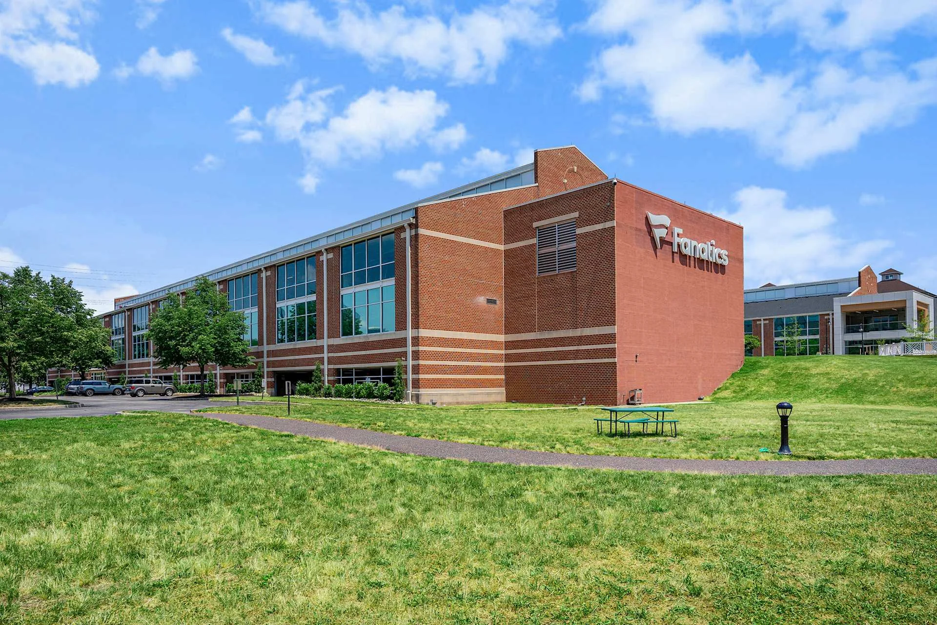 Millennium II — Lease in Conshohocken, PA, photo 2 of 5