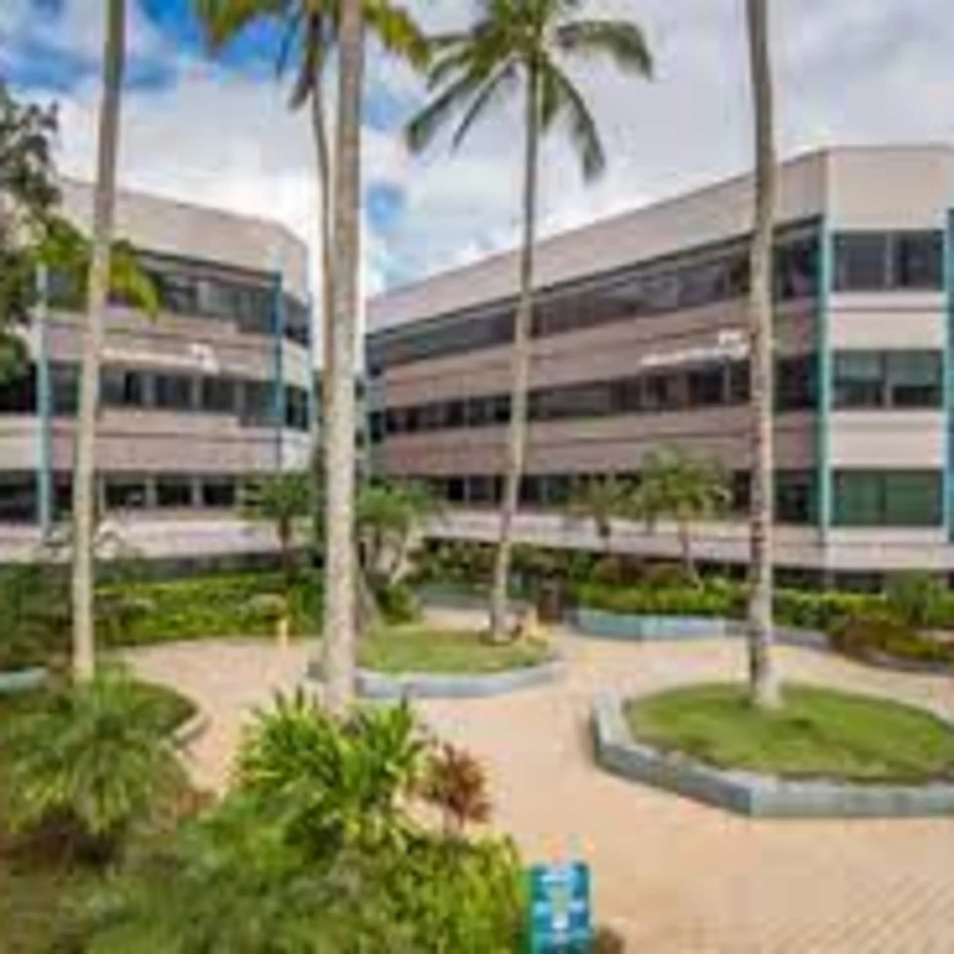 Castle Professional Center — Lease in Kaneohe, HI, photo 1 of 1