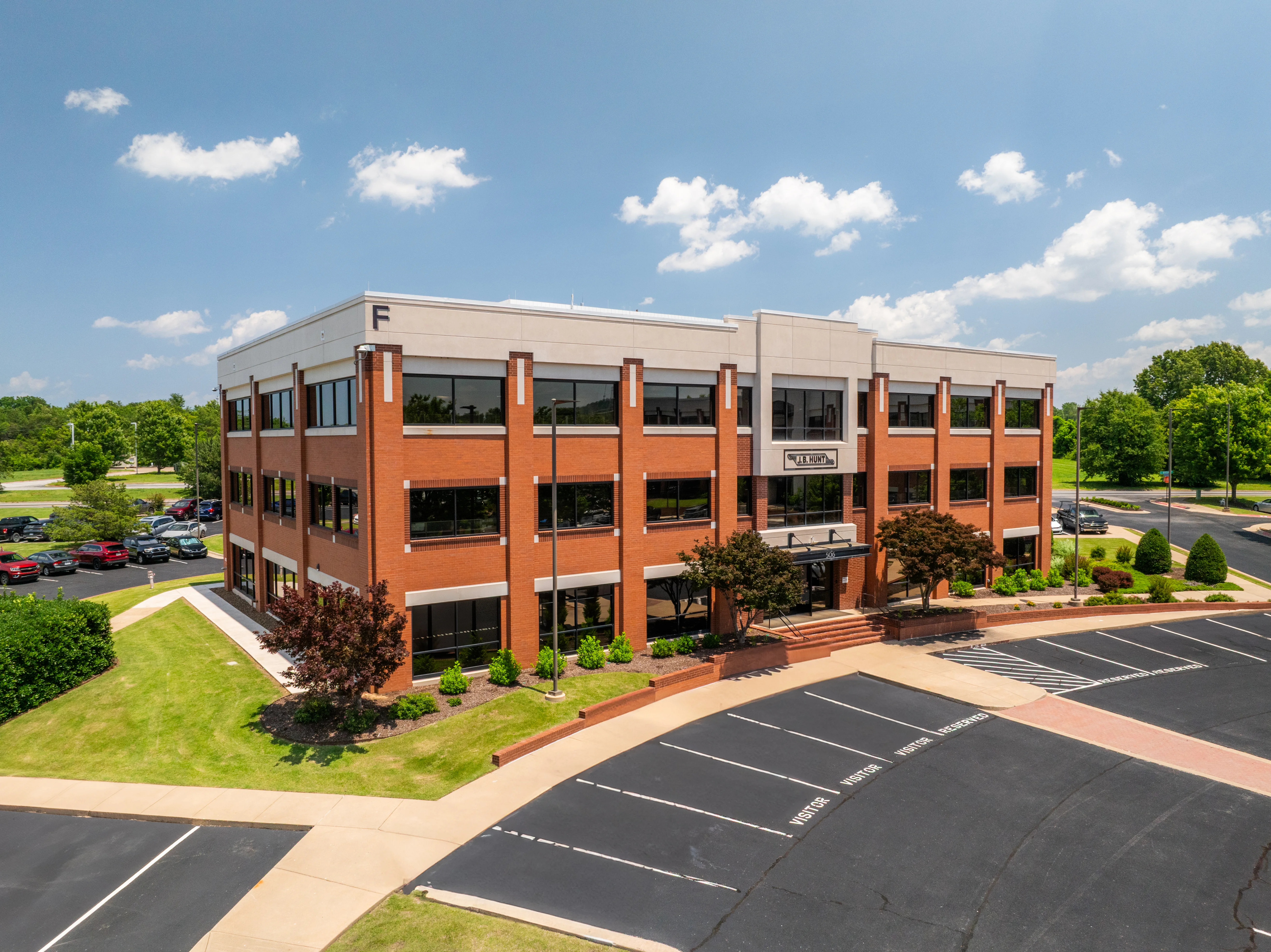 J B Hunt Portfolio - Building 1 — Lease in Lowell, AR, photo 1 of 8