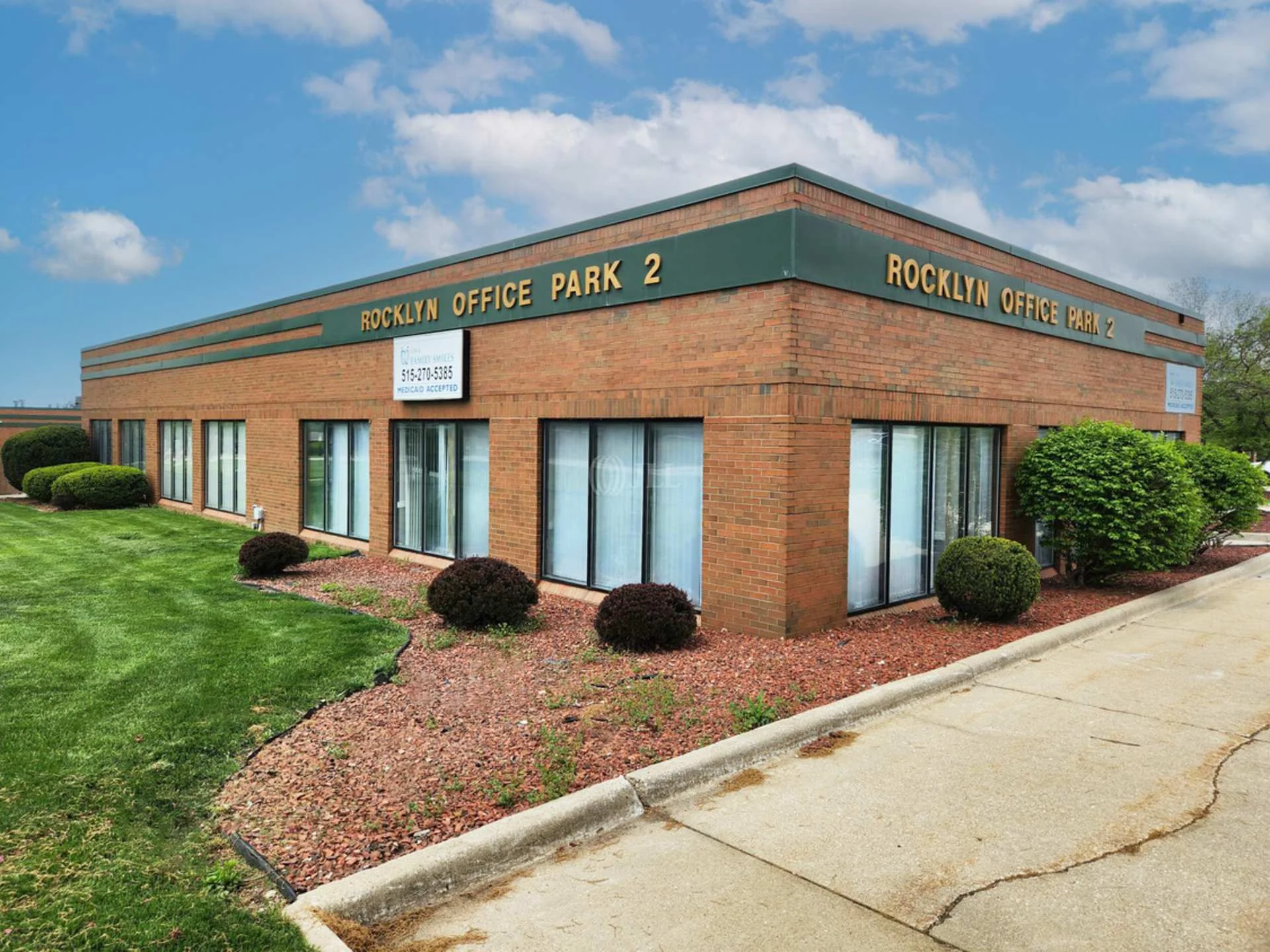 6901 Hickman Rd — Lease in Urbandale, IA, photo 8 of 8