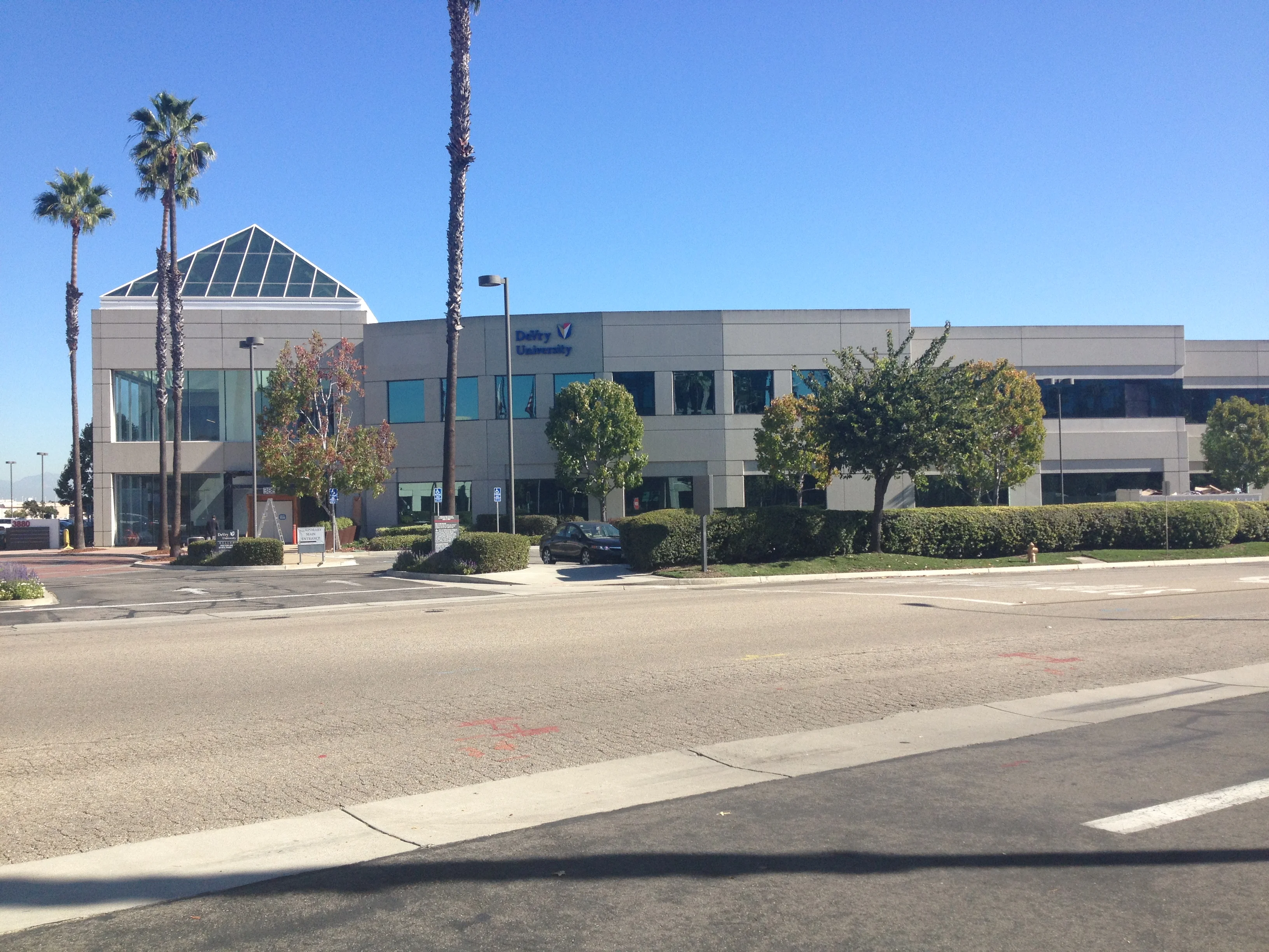 Aero 3880 Kilroy — Lease in Long Beach, CA, photo 2 of 8