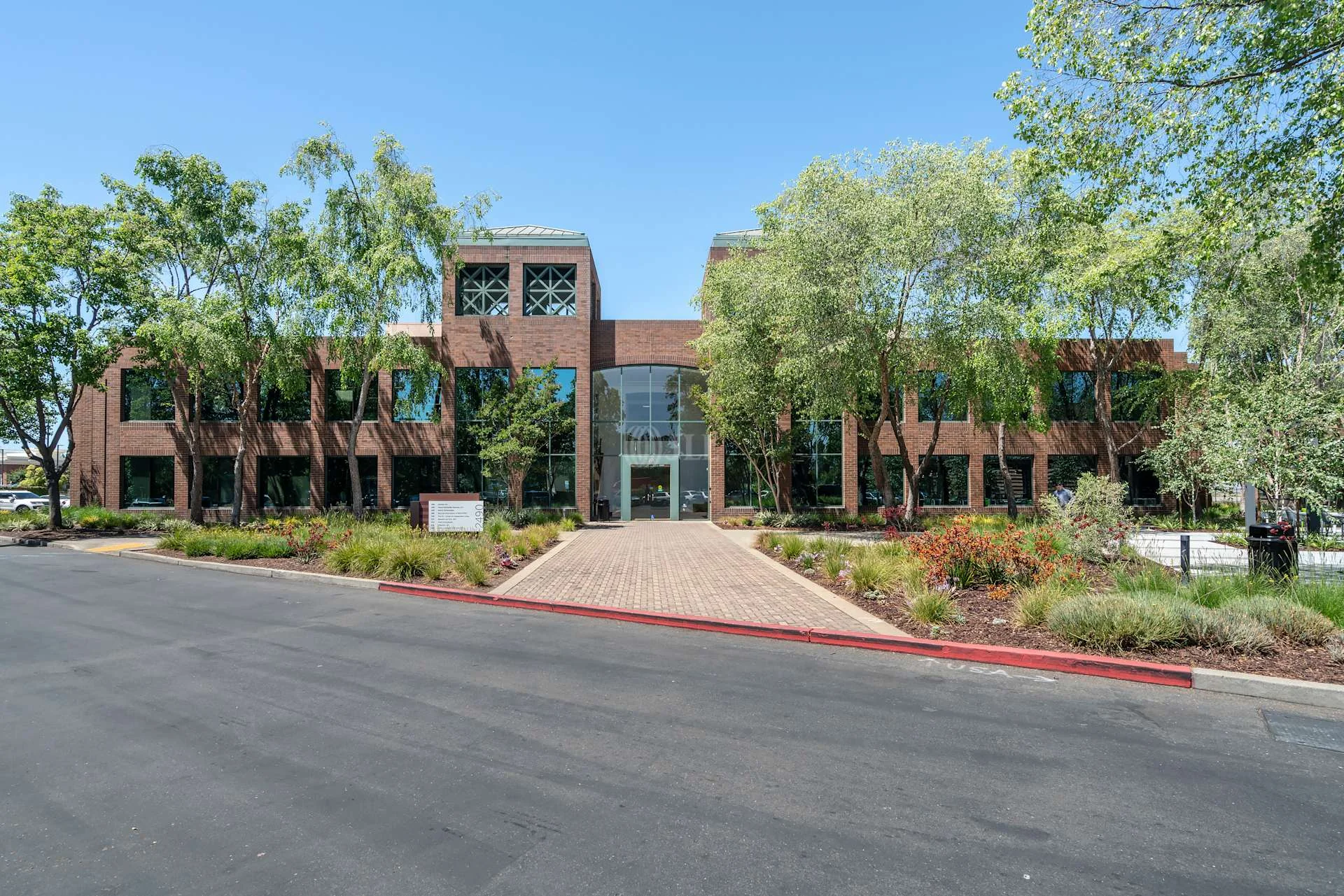 Legacy Alameda Center 2490 — Lease in Alameda, CA, photo 3 of 8