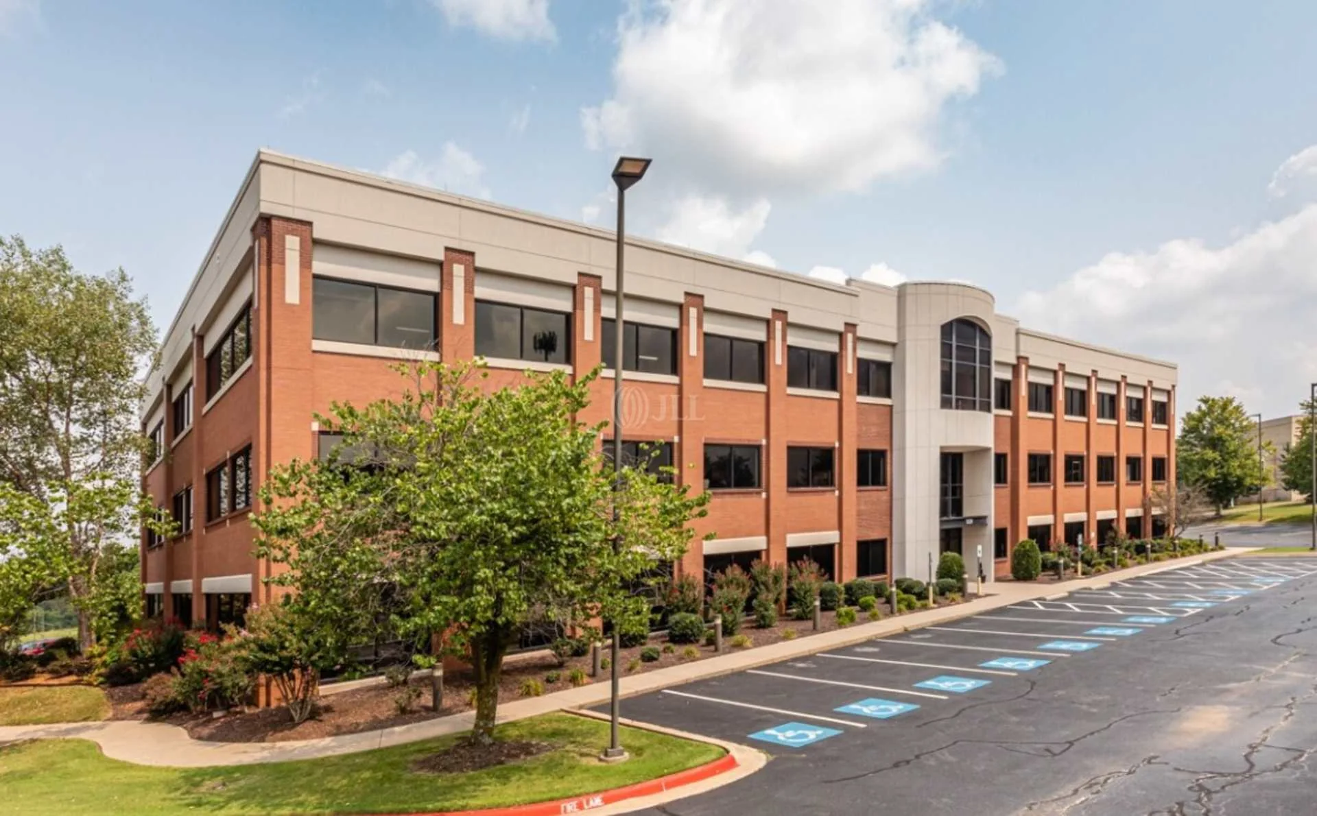 J B Hunt Portfolio - Building 2 — Lease in Lowell, AR, photo 4 of 8