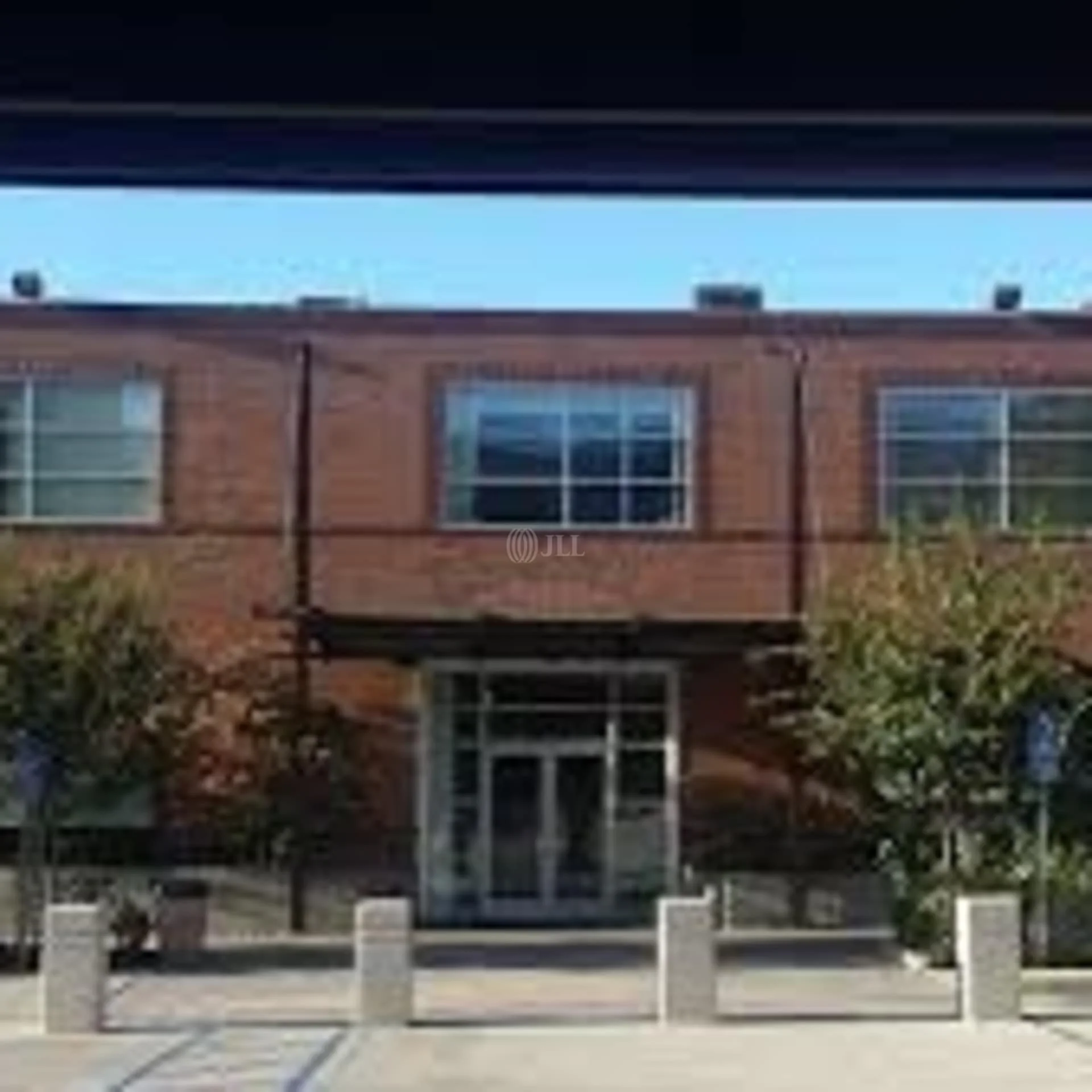 100 East Tujunga — Lease in Burbank, CA, photo 3 of 4