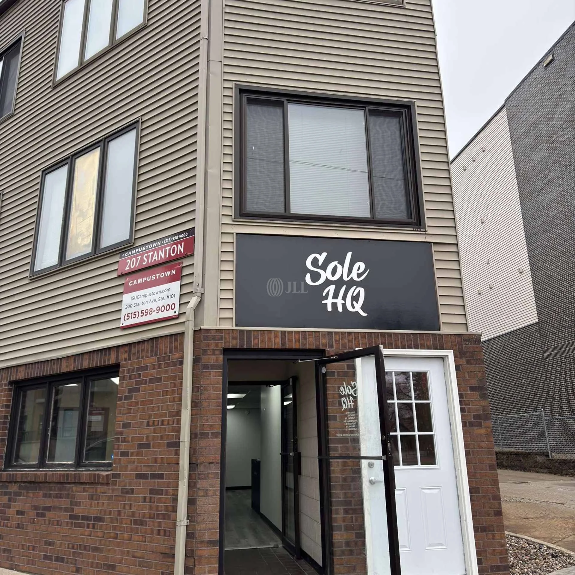 207 Stanton Ave — Lease in Ames, IA, photo 3 of 4