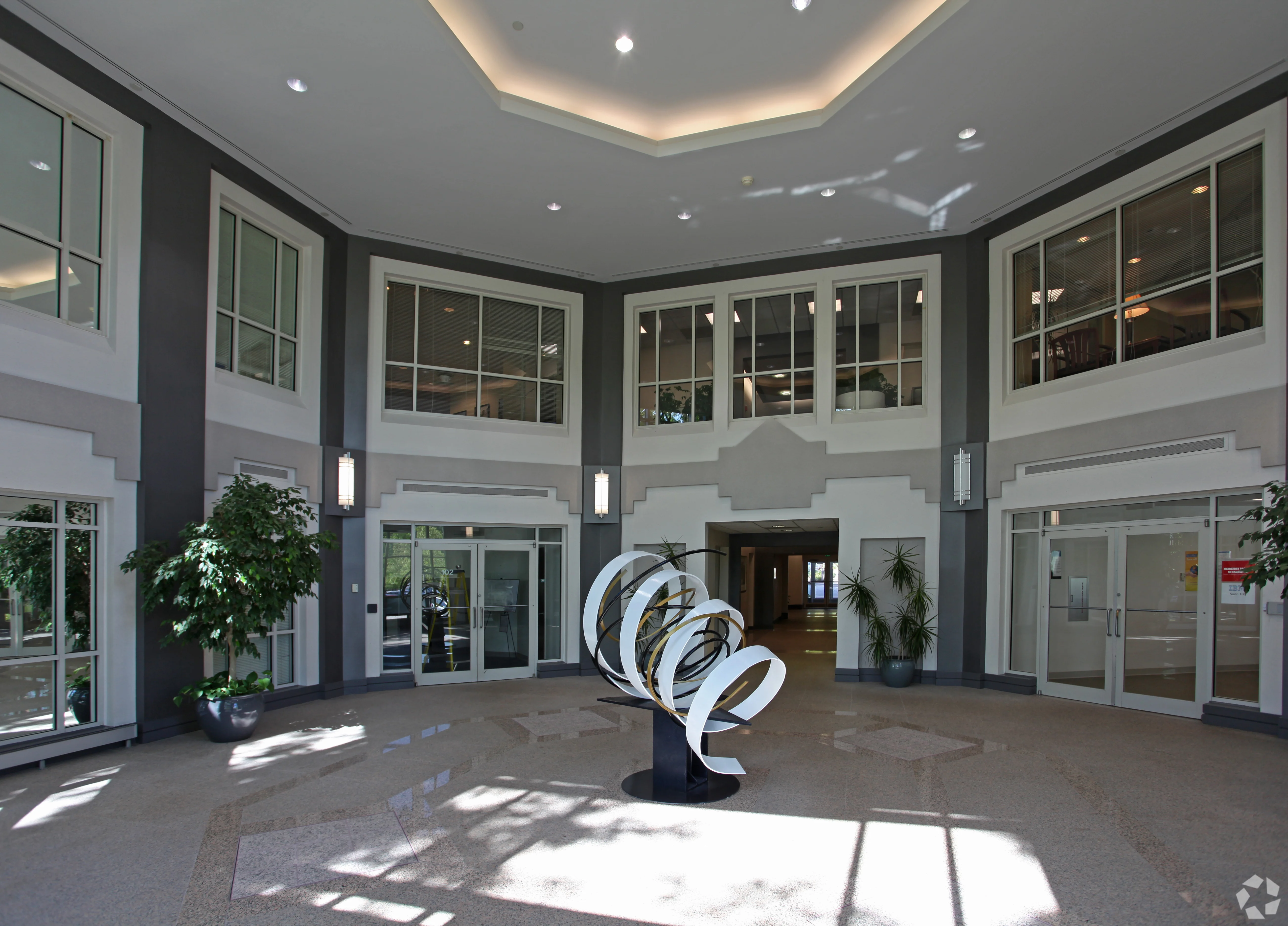 Woodlands Park — Lease in Linthicum Heights, MD, photo 3 of 8