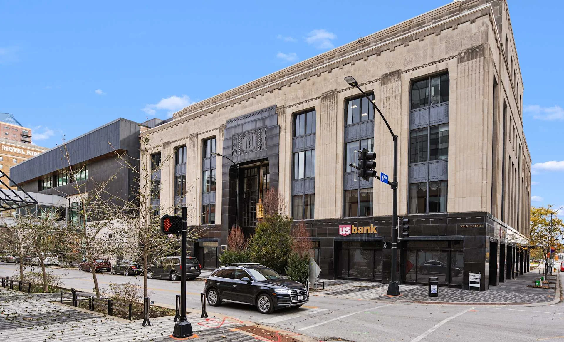 US Bank Building — Lease in Des Moines, IA, photo 2 of 2