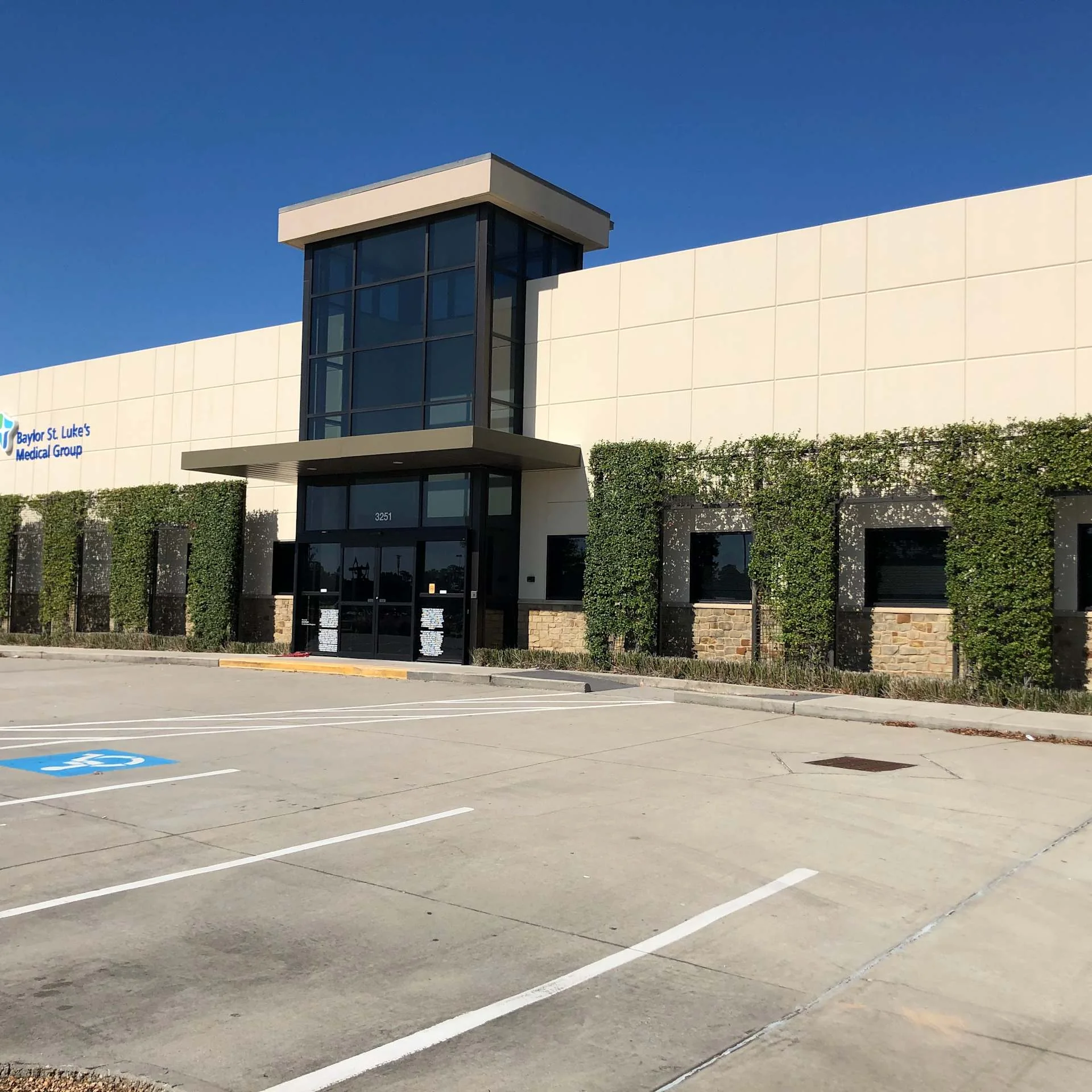 Conroe Medical Plaza — Lease in Conroe, TX, photo 1 of 1