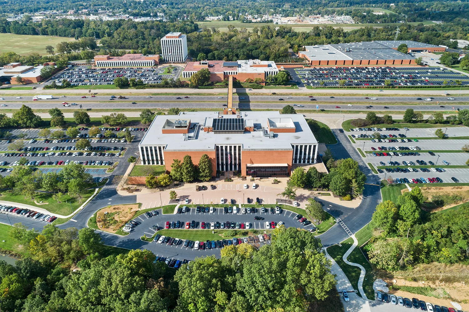 Maritz Corporate Campus — Lease in Fenton, MO, photo 3 of 8