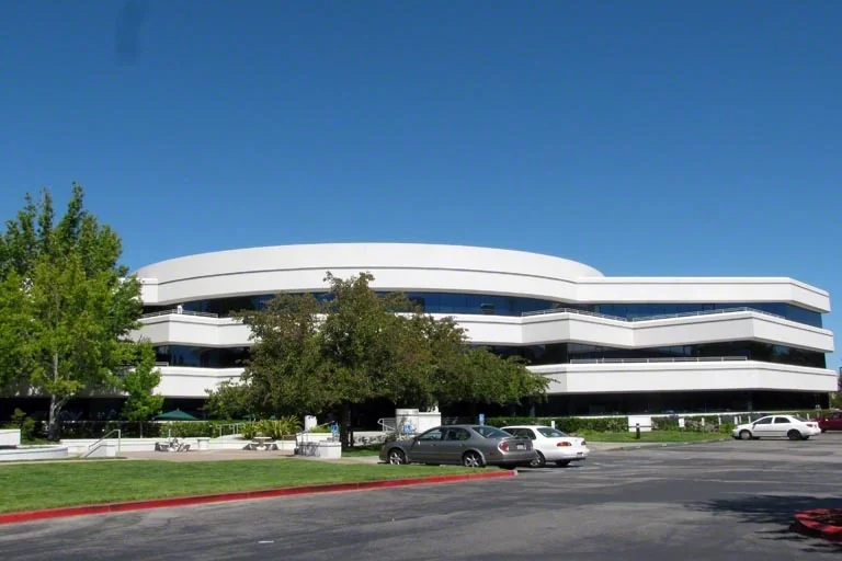San Mateo Center III — Lease in San Mateo, CA, photo 3 of 8
