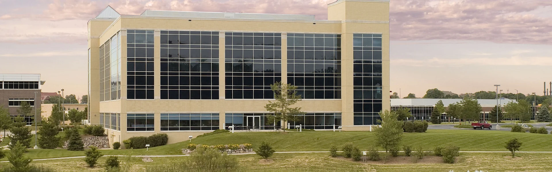 Oakwood Center — Lease in Milwaukee, WI, photo 4 of 4
