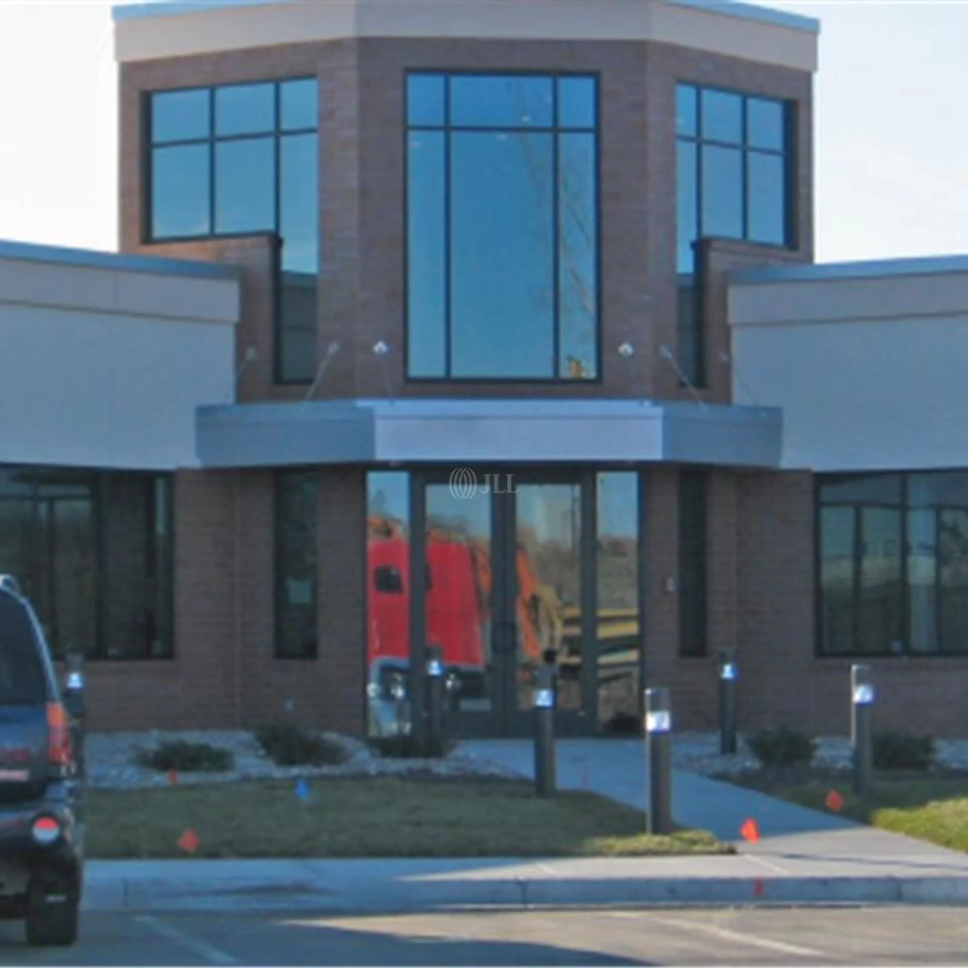 9655 Schmidt Lake Rd — Lease in Plymouth, MN, photo 2 of 4