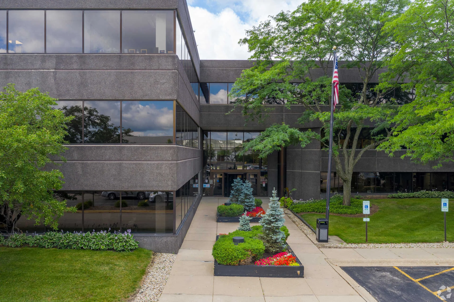 3400 Dundee - office in Northbrook, IL