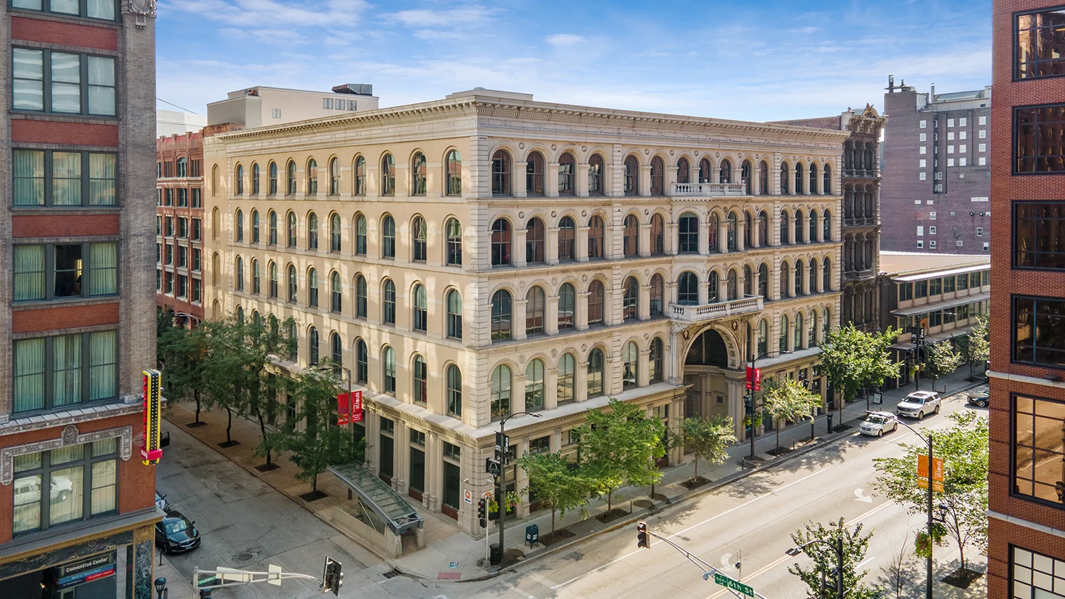 The 555 Building - photo 2 - St Louis, MO