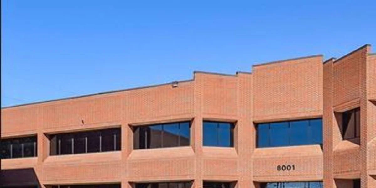 Royal tech Commons- 8001 Ridgepoint - photo 4 - Irving, TX