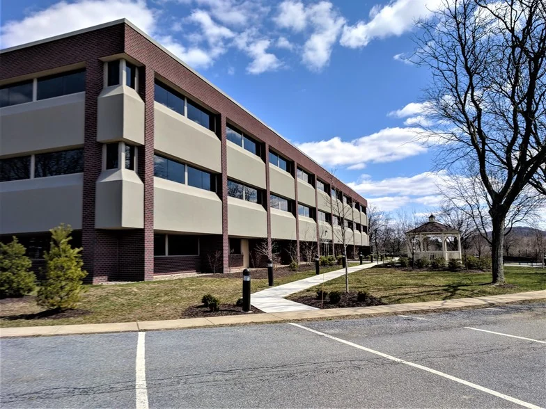 Guardian Life Bldg — Lease in Bethlehem, PA, photo 2 of 8