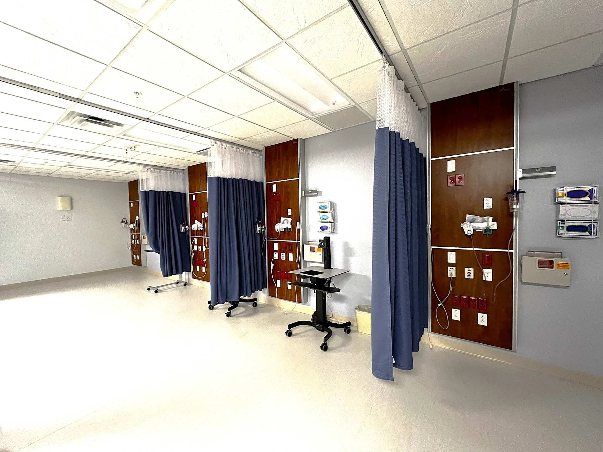 Ambulatory Surgical Center — Lease in Naples, FL, photo 3 of 8
