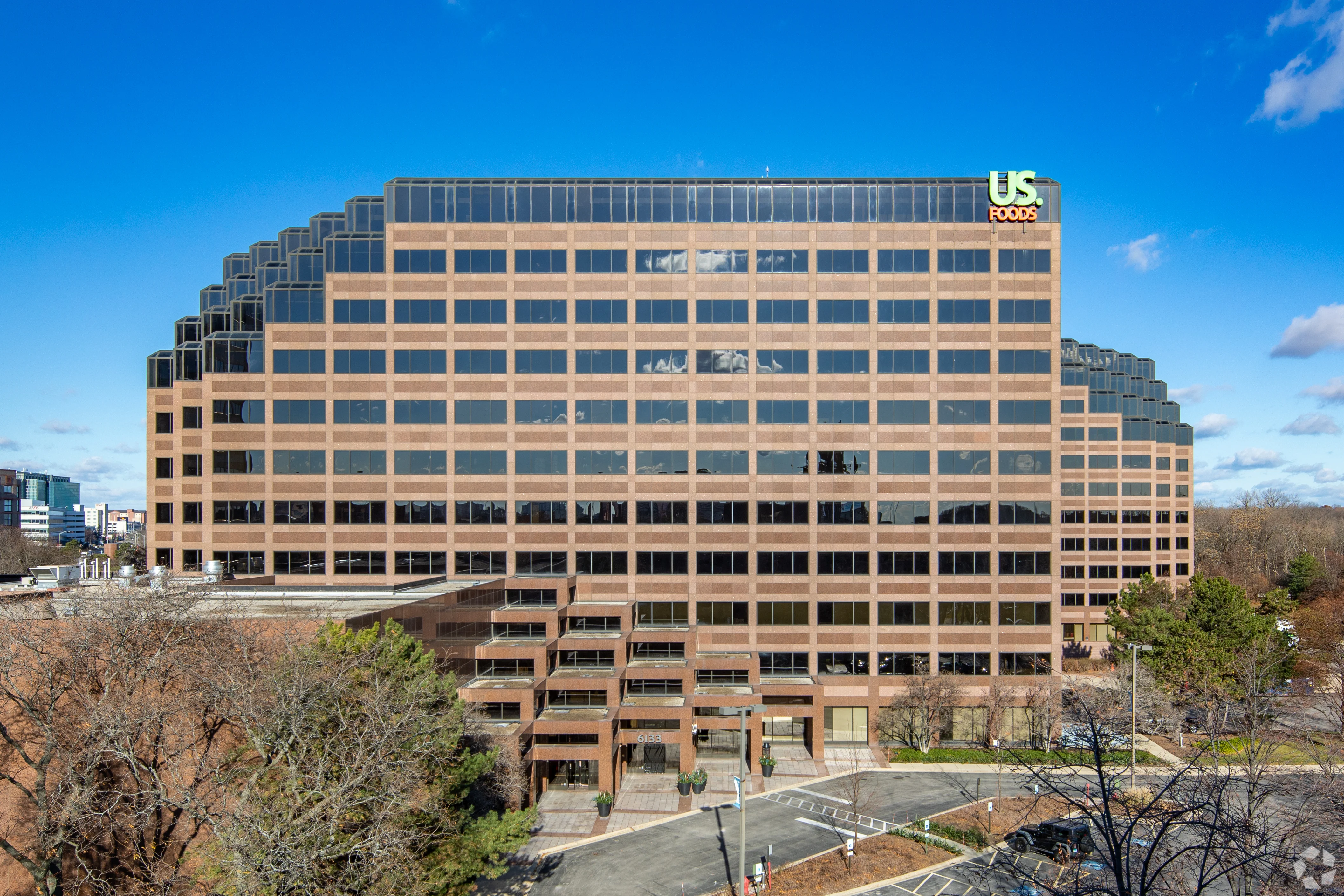 Riverway 6133 — Lease in Rosemont, IL, photo 1 of 8
