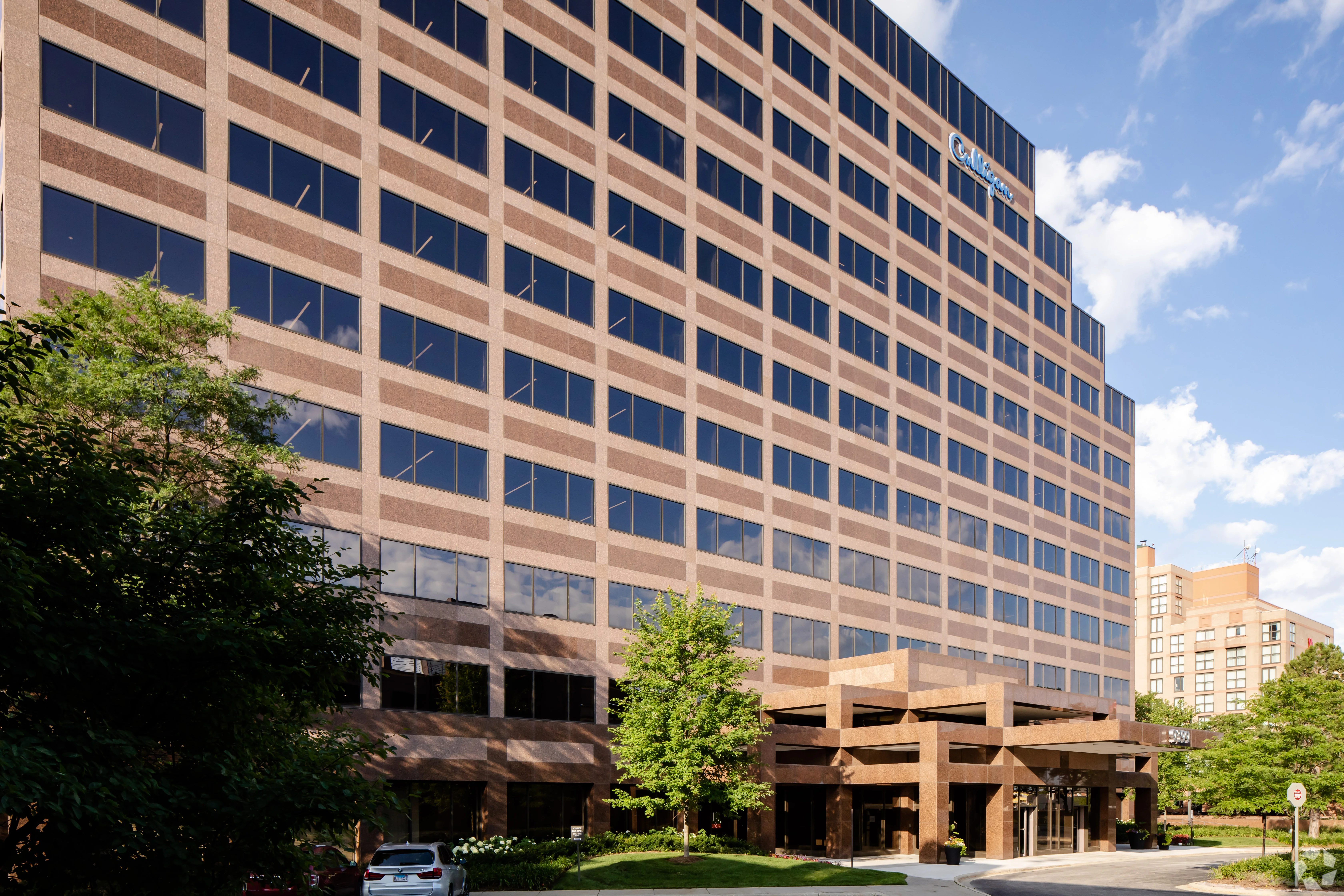 Riverway 9399 — Lease in Rosemont, IL, photo 3 of 8