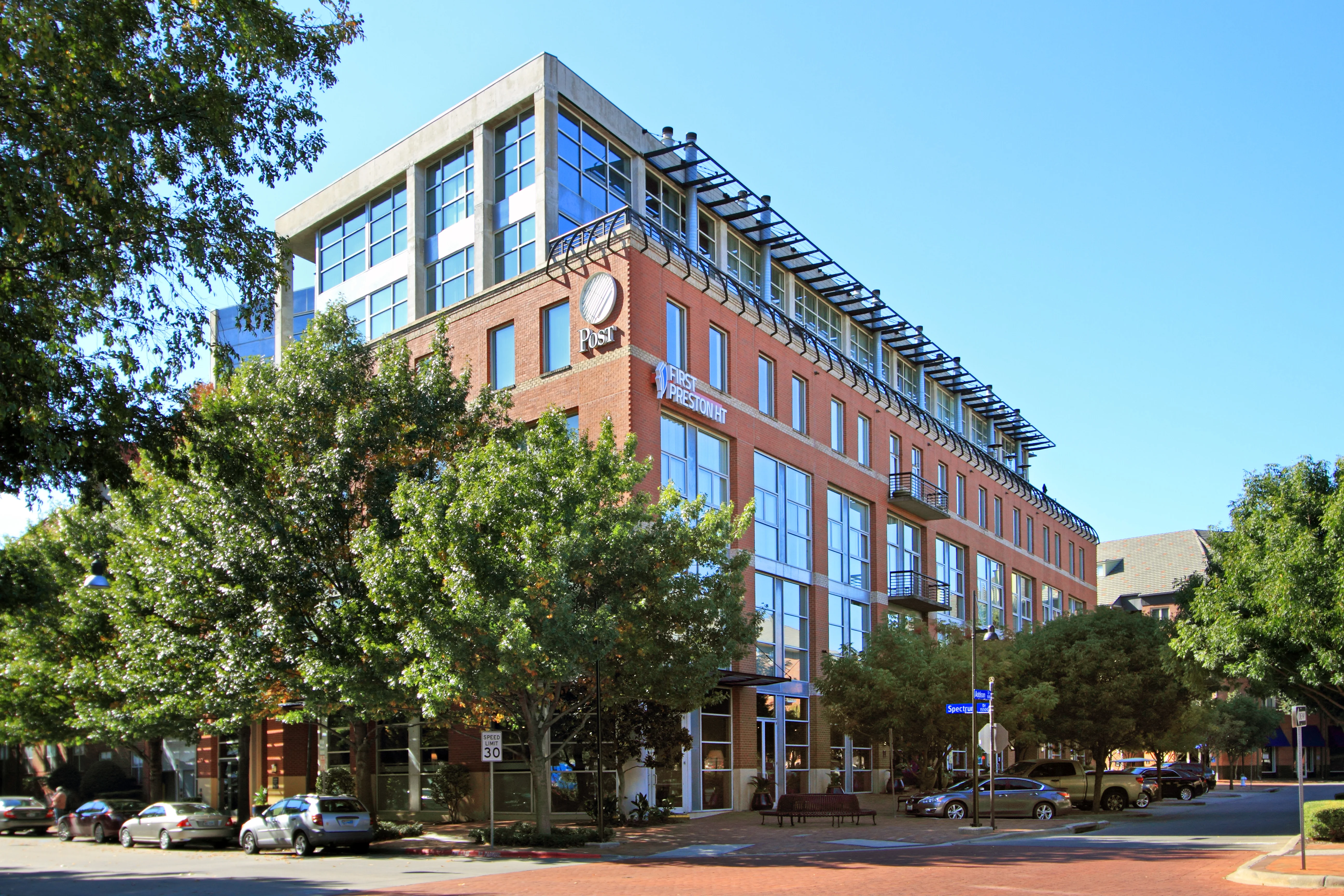 Post Addison Circle — Lease in Addison, TX, photo 1 of 8