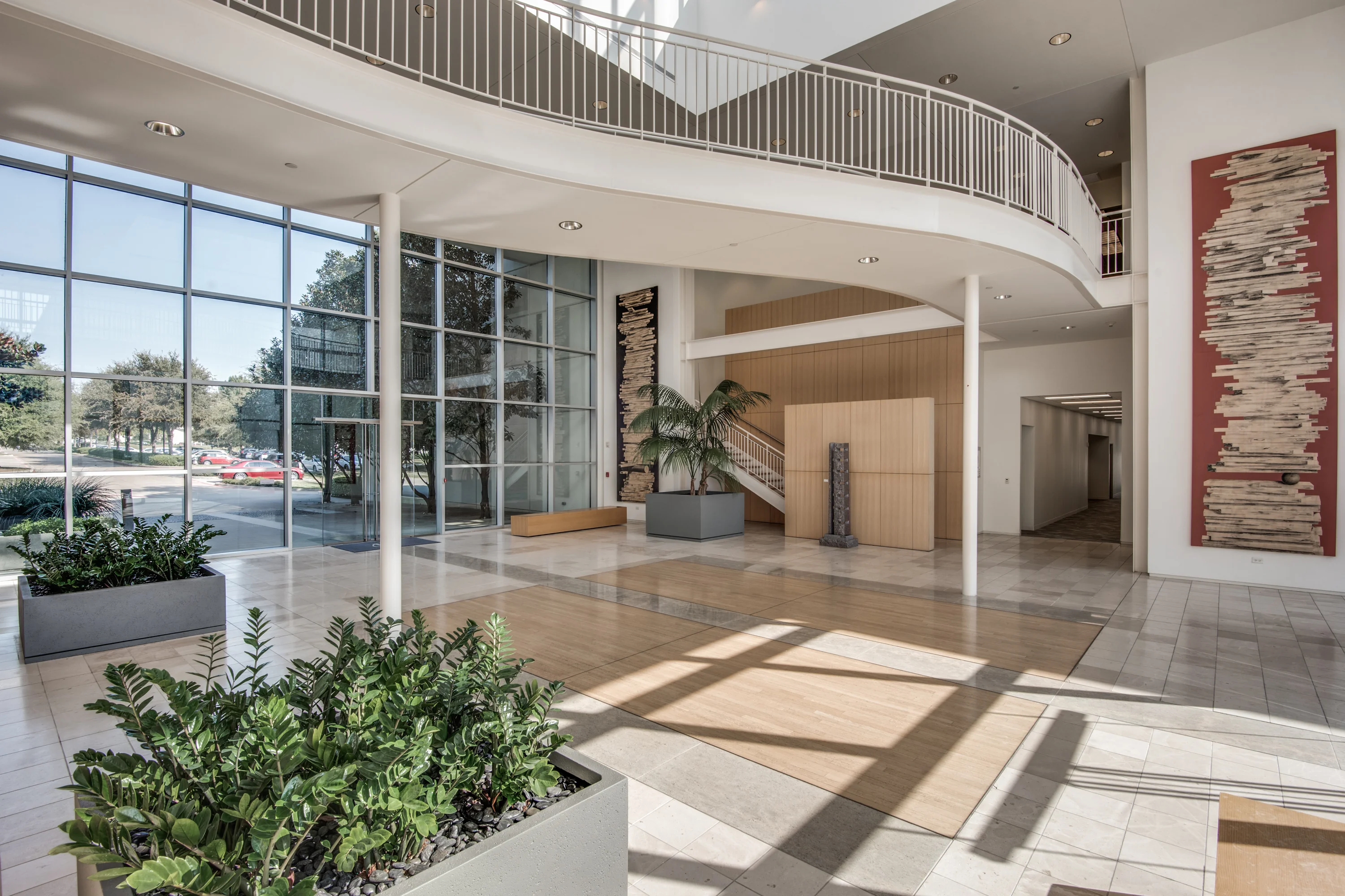 4100 International — Lease in Carrollton, TX, photo 4 of 8