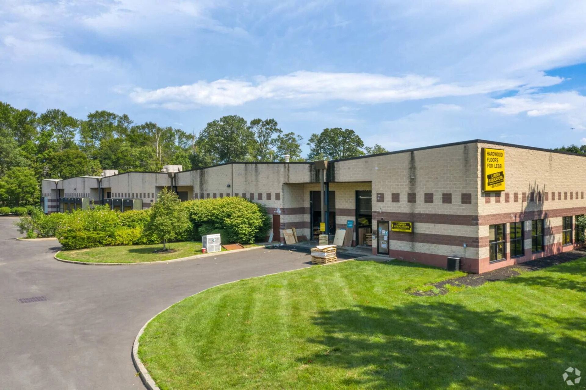 Gateway Business Center — Lease in Hamilton Township, NJ, photo 4 of 6