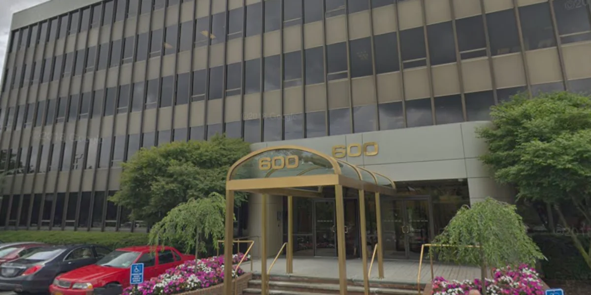 600 Mamaroneck Ave - photo 4 - Harrison, NY